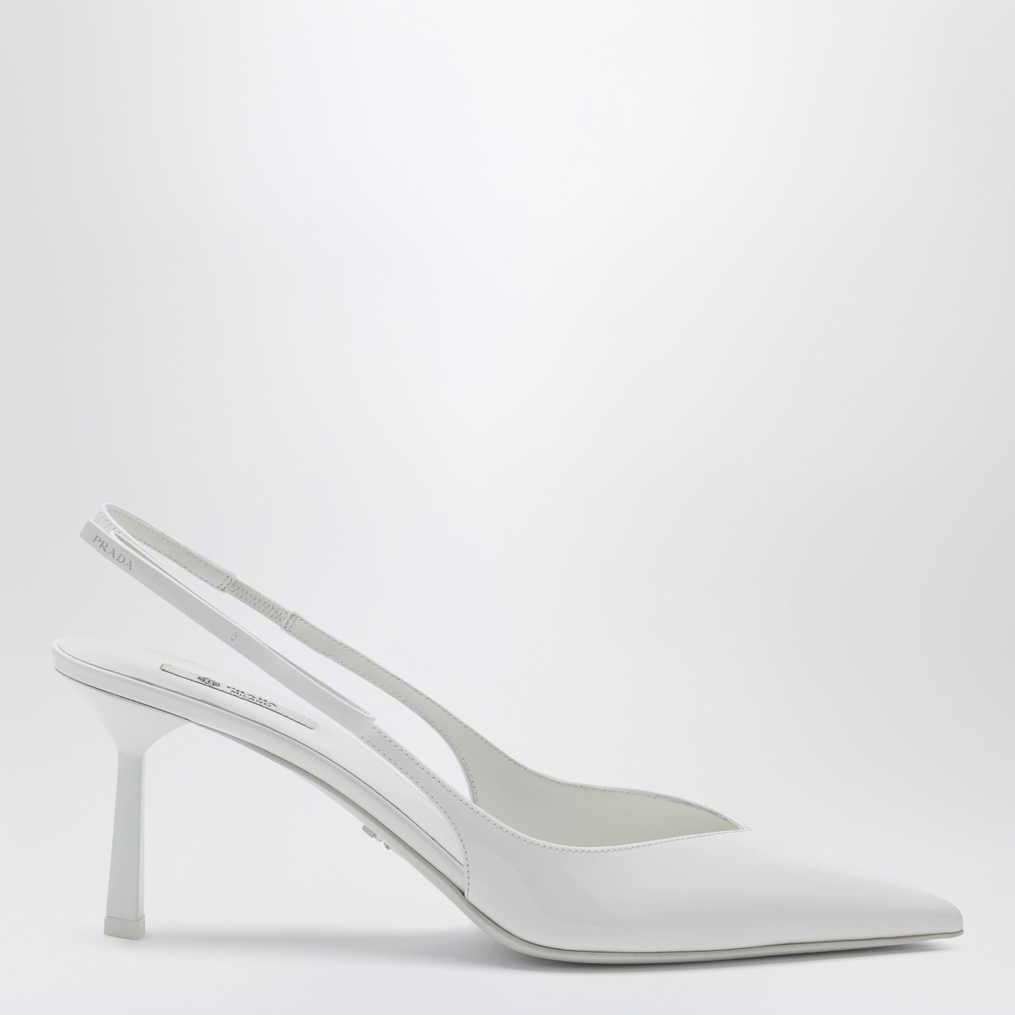 Décolleté slingback in pelle bianca
