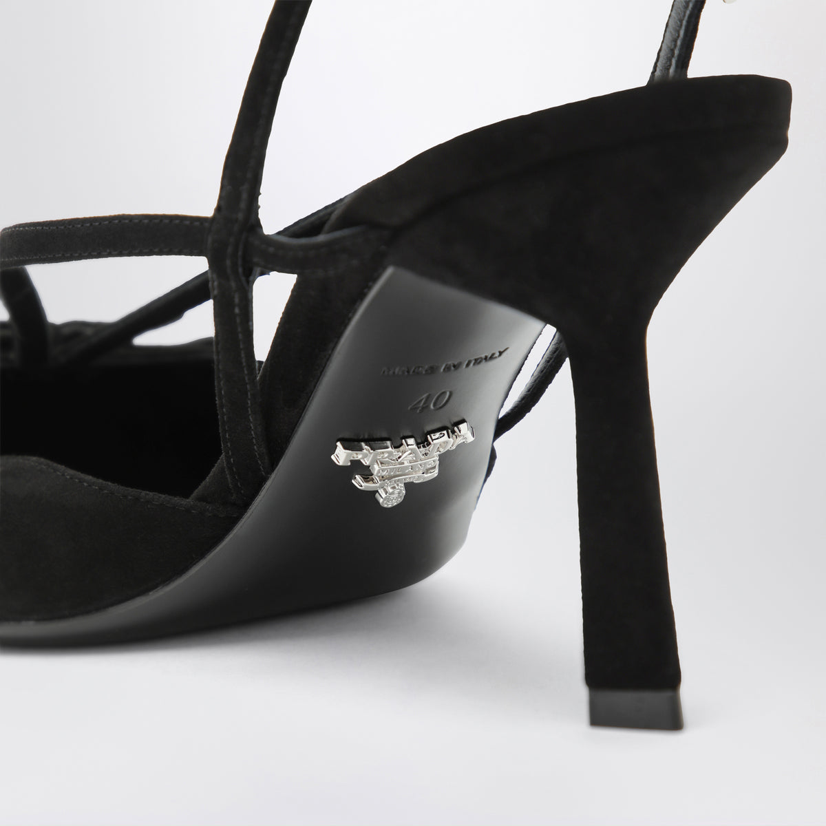 Escarpins slingback noirs en daim