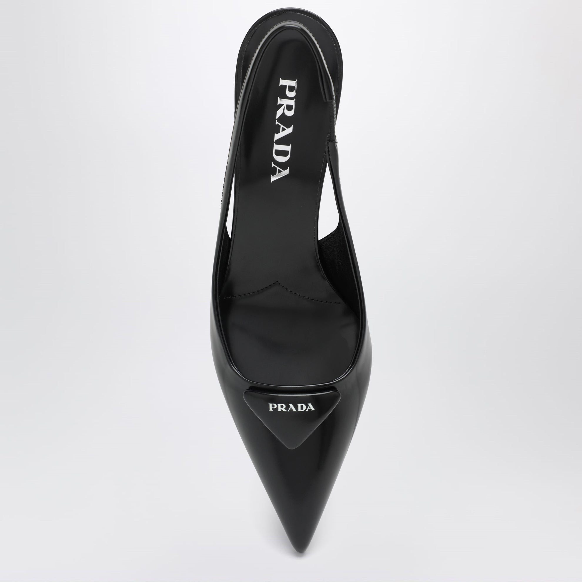 Escarpins slingback en cuir brossé noir