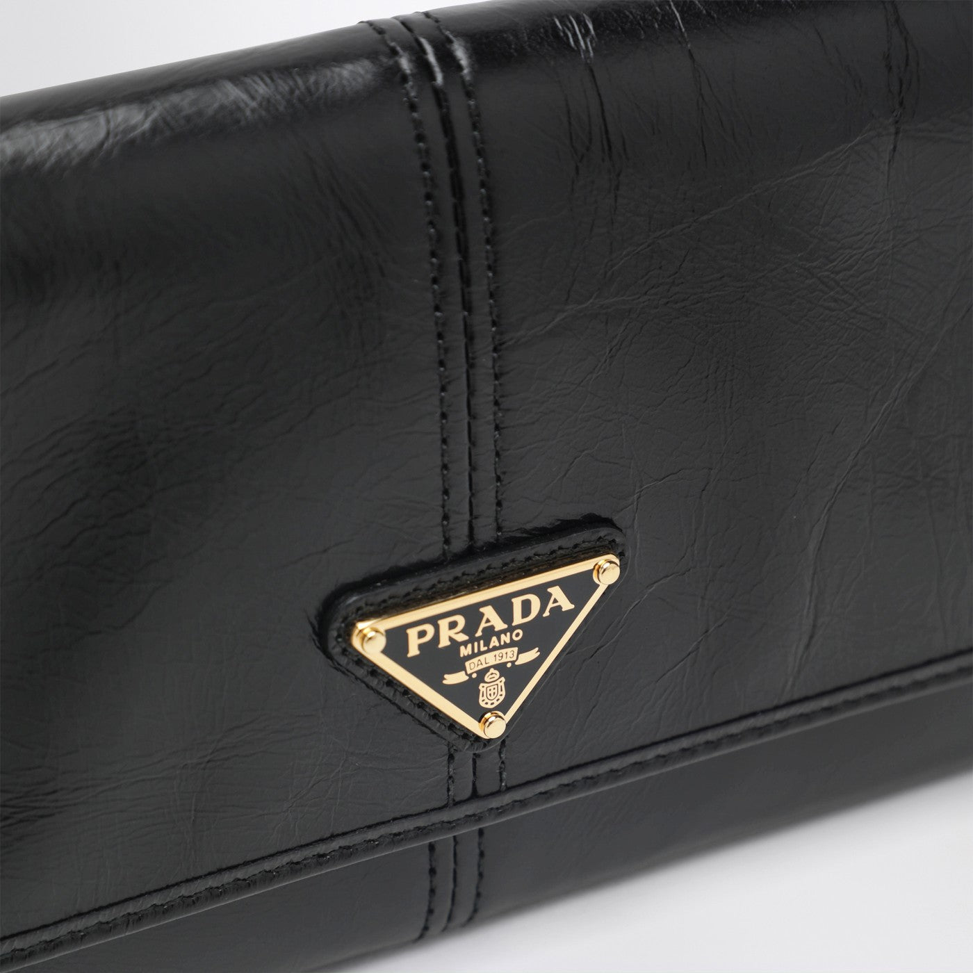 Portafoglio con tracolla in pelle nero