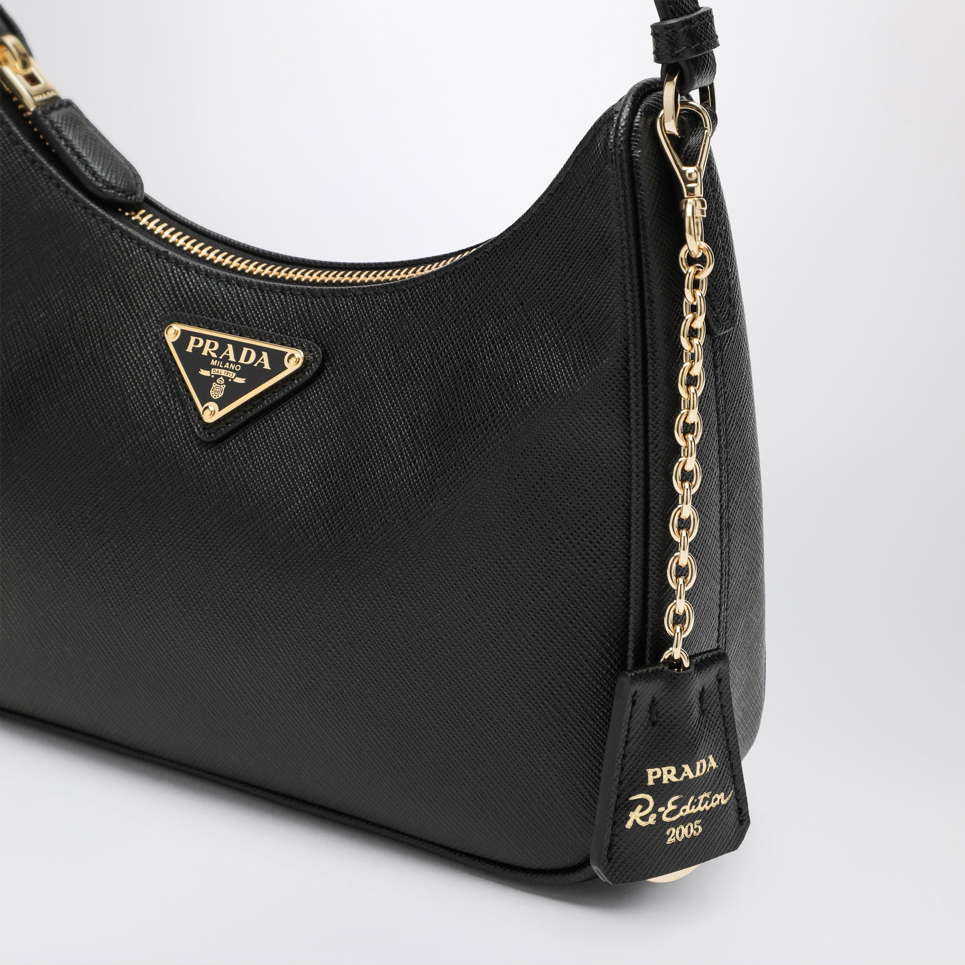 Re-Edition 2005 Mini Bag in Black Saffiano Leather