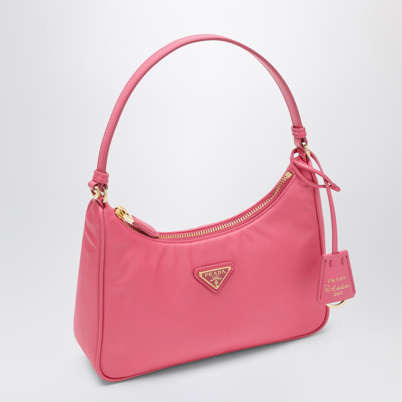PRADA バッグ　ピンク　2005年購入　未使用　小さなシミあり Prada Prada Re-Edition 2005 mini bag in pink Re-Nylon and Saffiano
