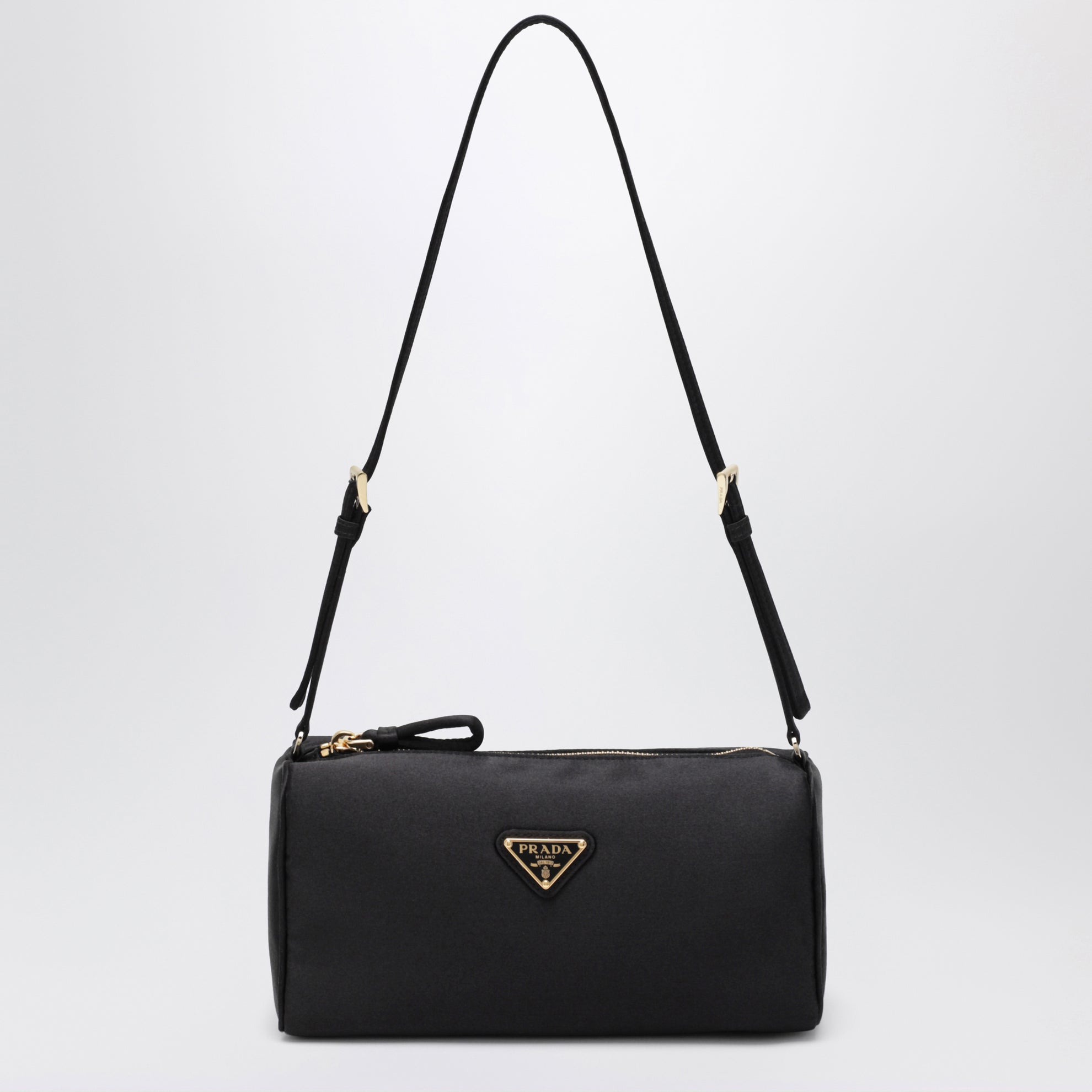 Pouch nera in raso
