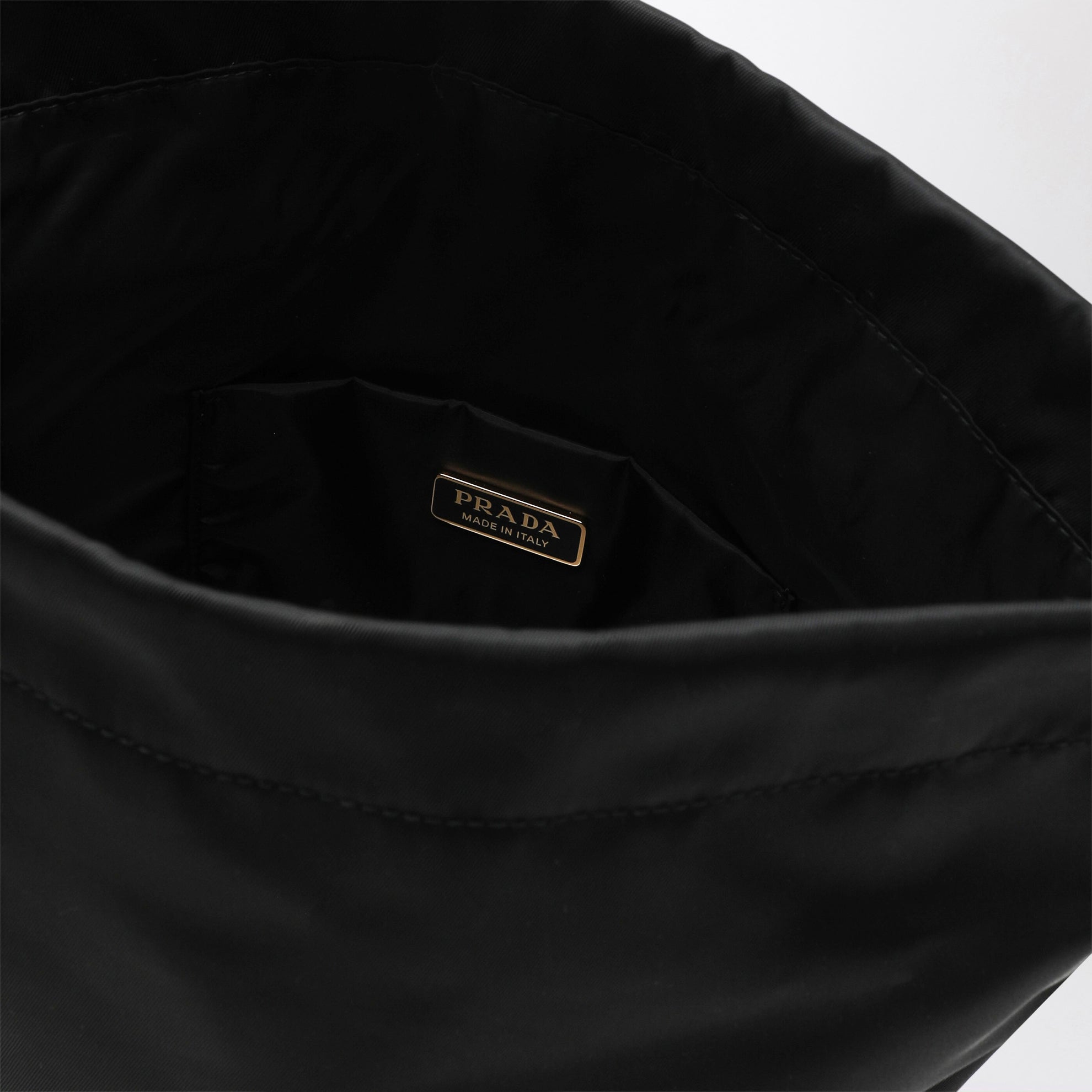 Pochette Prada Wish noire en Re-Nylon