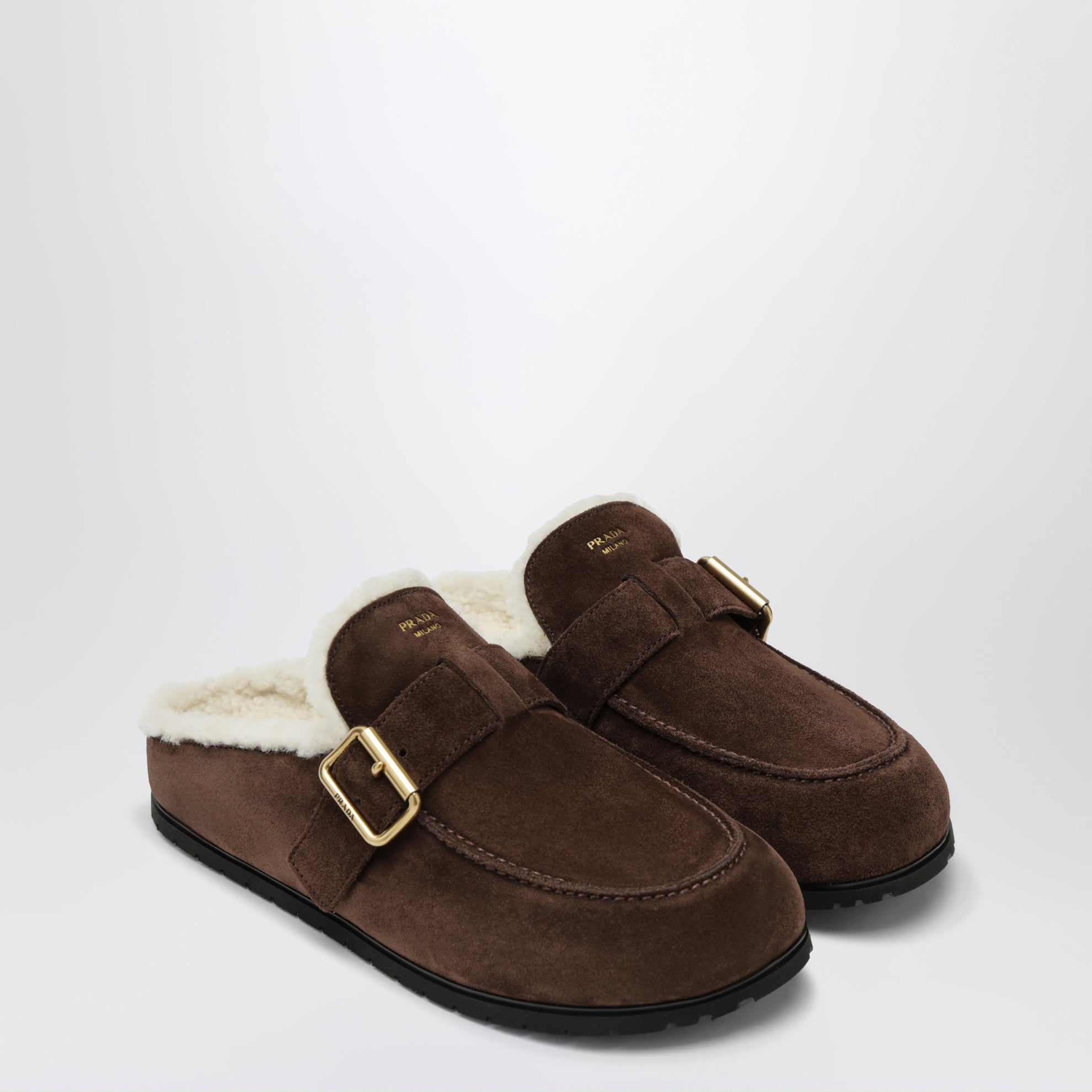 Clogs aus Moro-Veloursleder mit Shearling-Futter