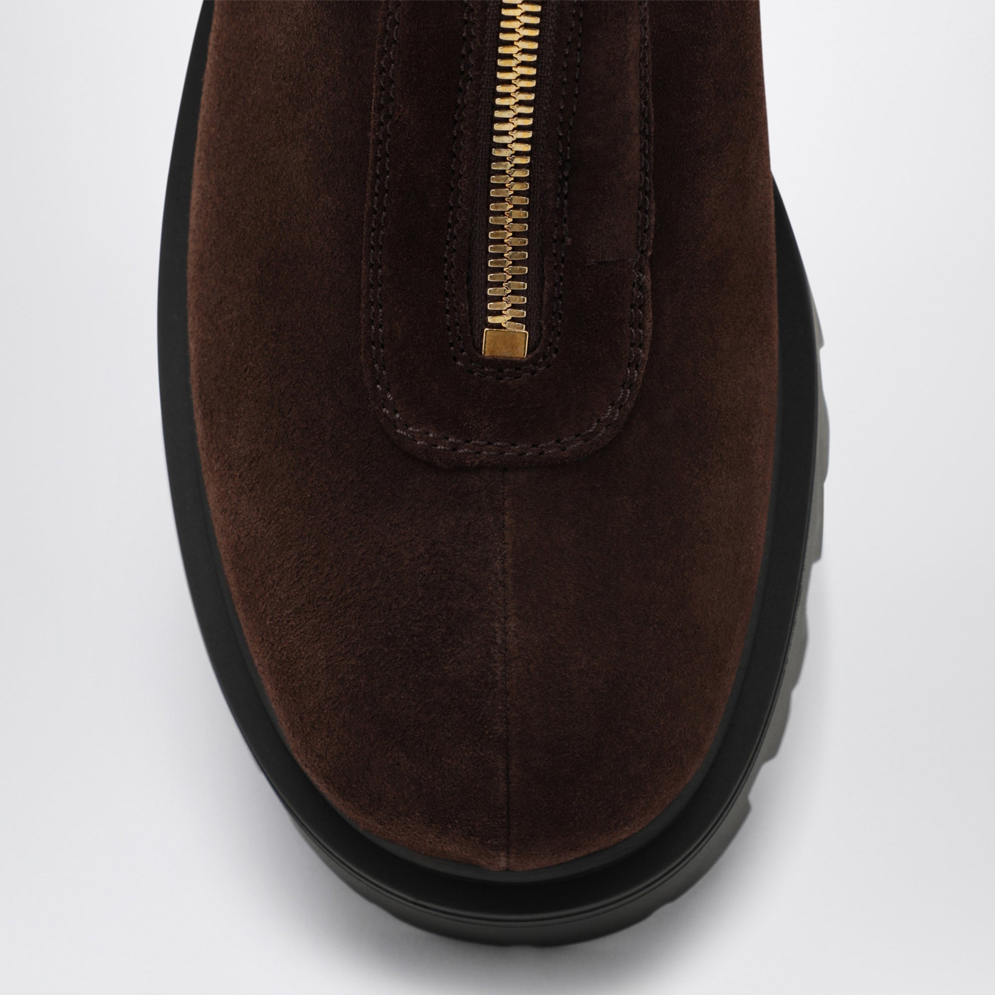 Tronchetti color moro in pelle scamosciata con zip