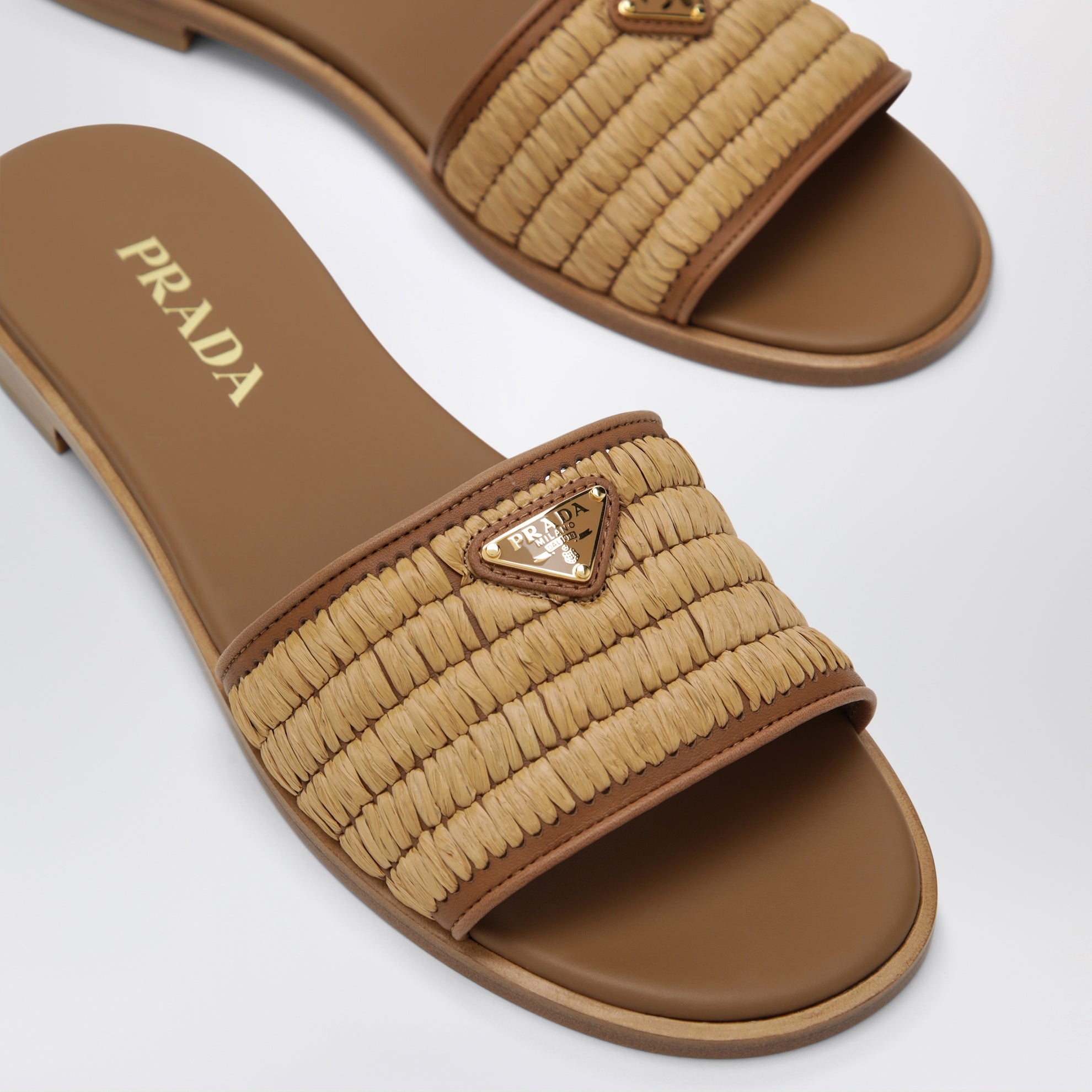 Slider-Sandalen aus Leder mit Crochet-Details
