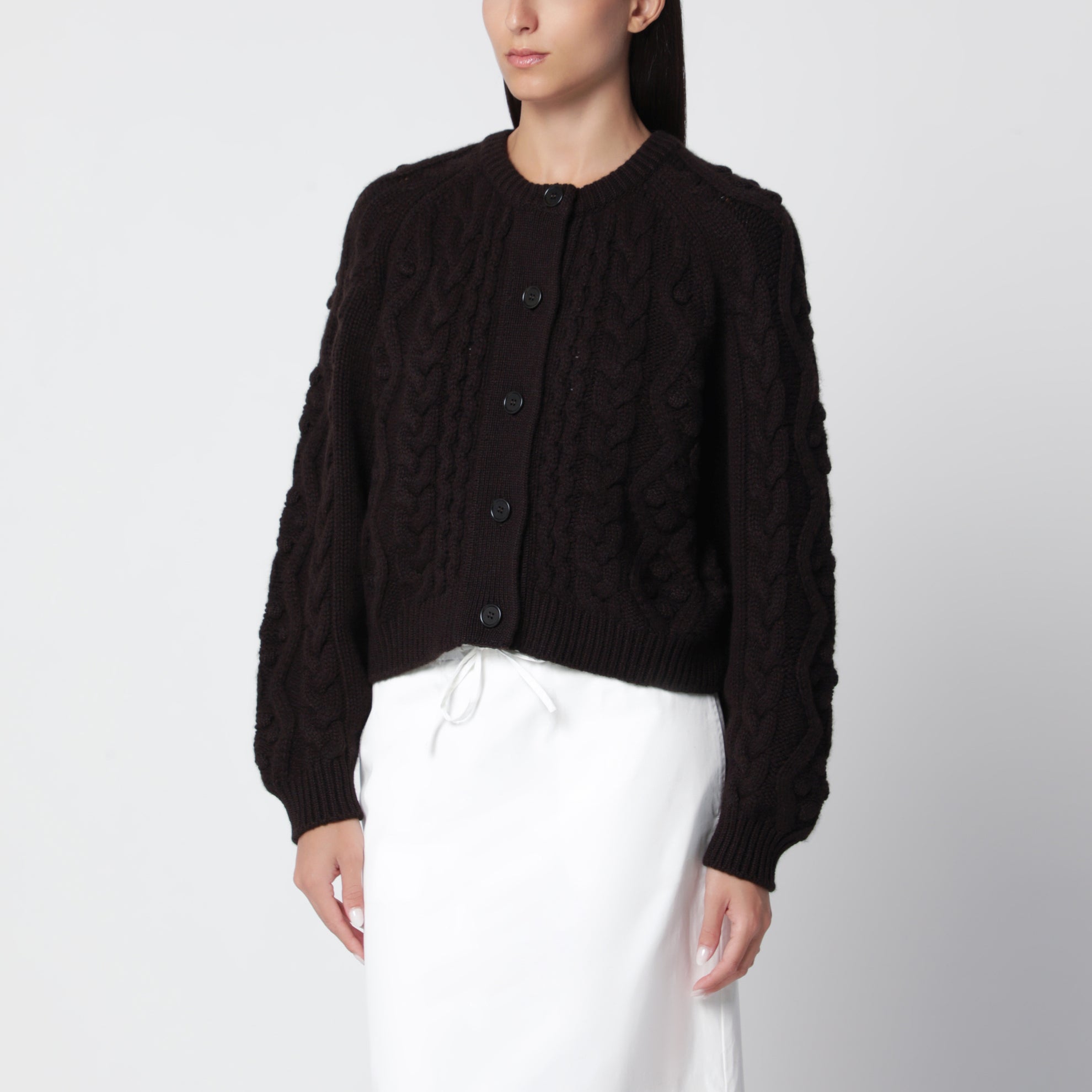 Cardigan a trecce marrone in cashmere