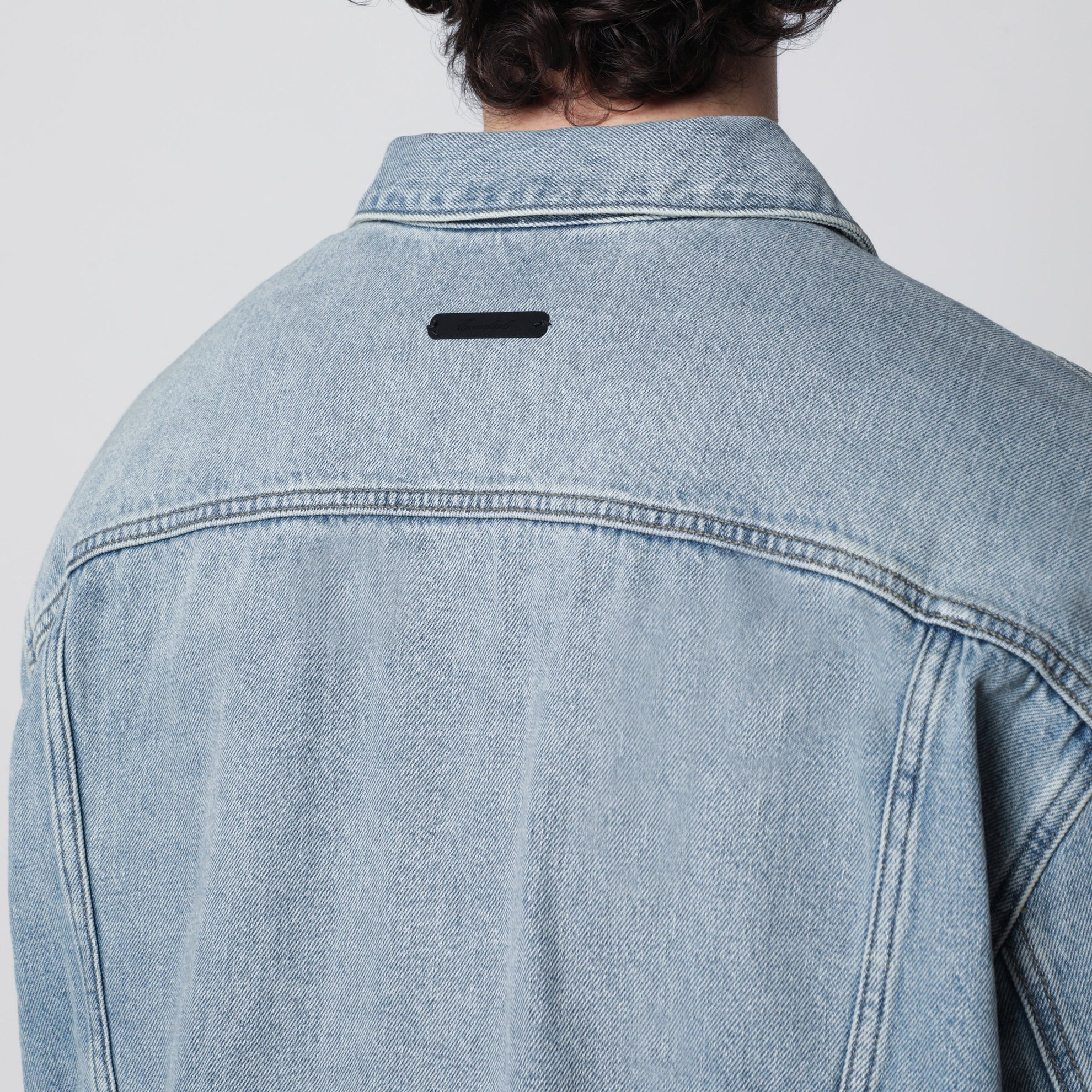 Veste en denim bleu clair effet vintage