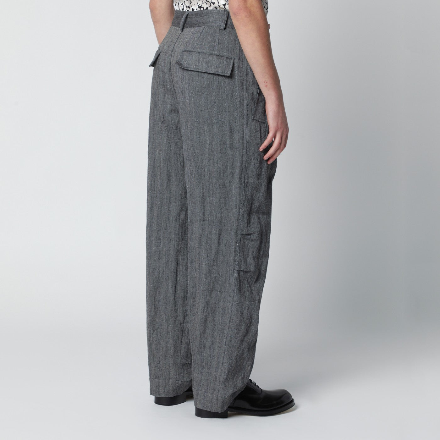 Pantalon noir à chevrons