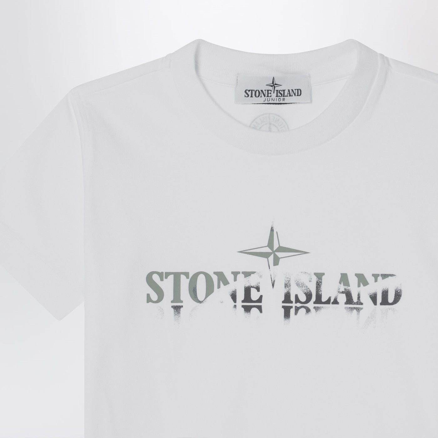 T-shirt blanc avec impression de logo