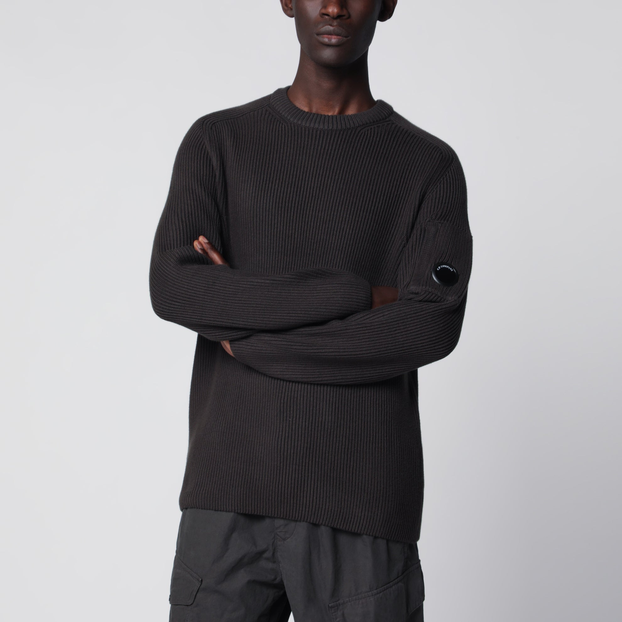 Gerippter Pullover aus Baumwollmischung in Dunkelgrau