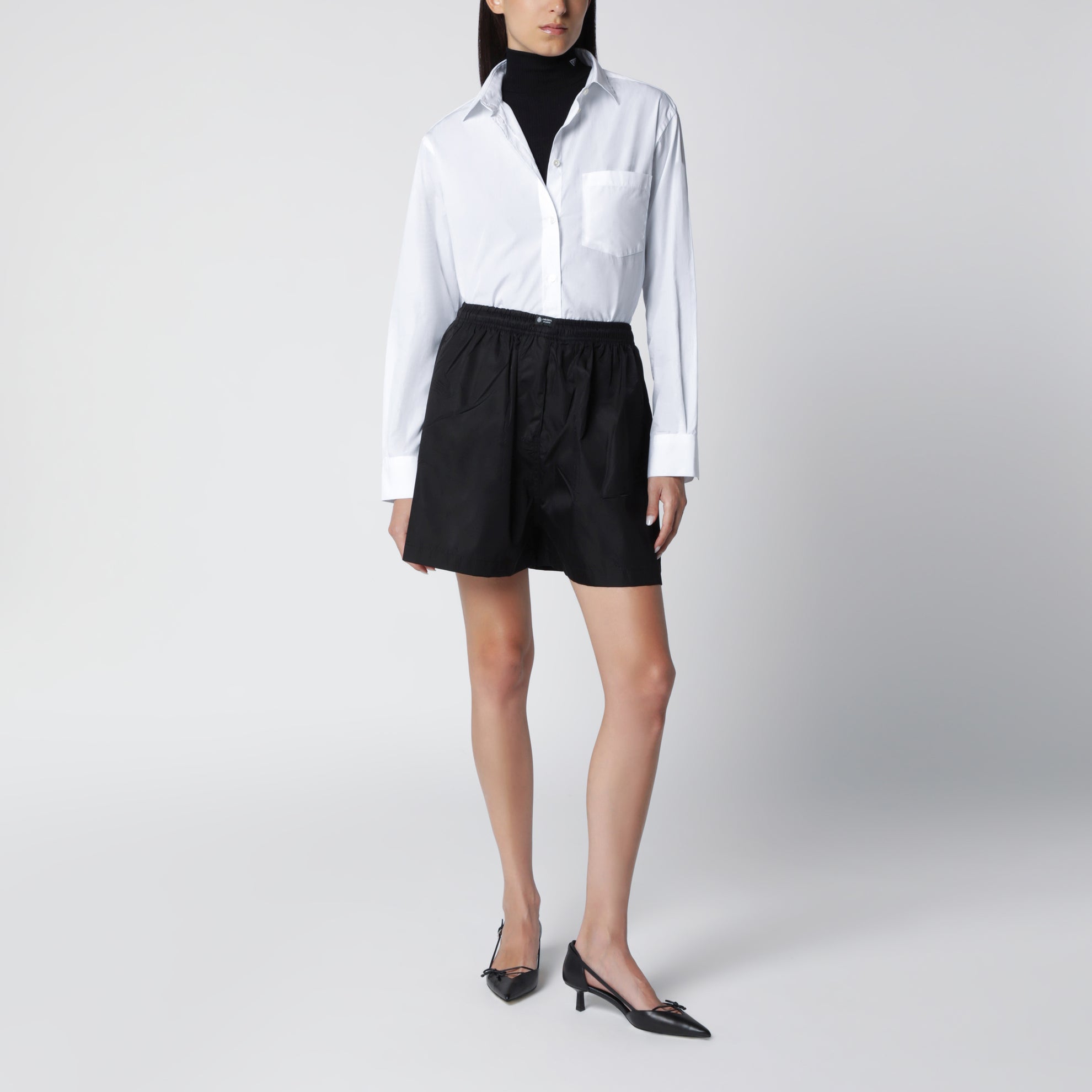 Short noir en Re-Nylon