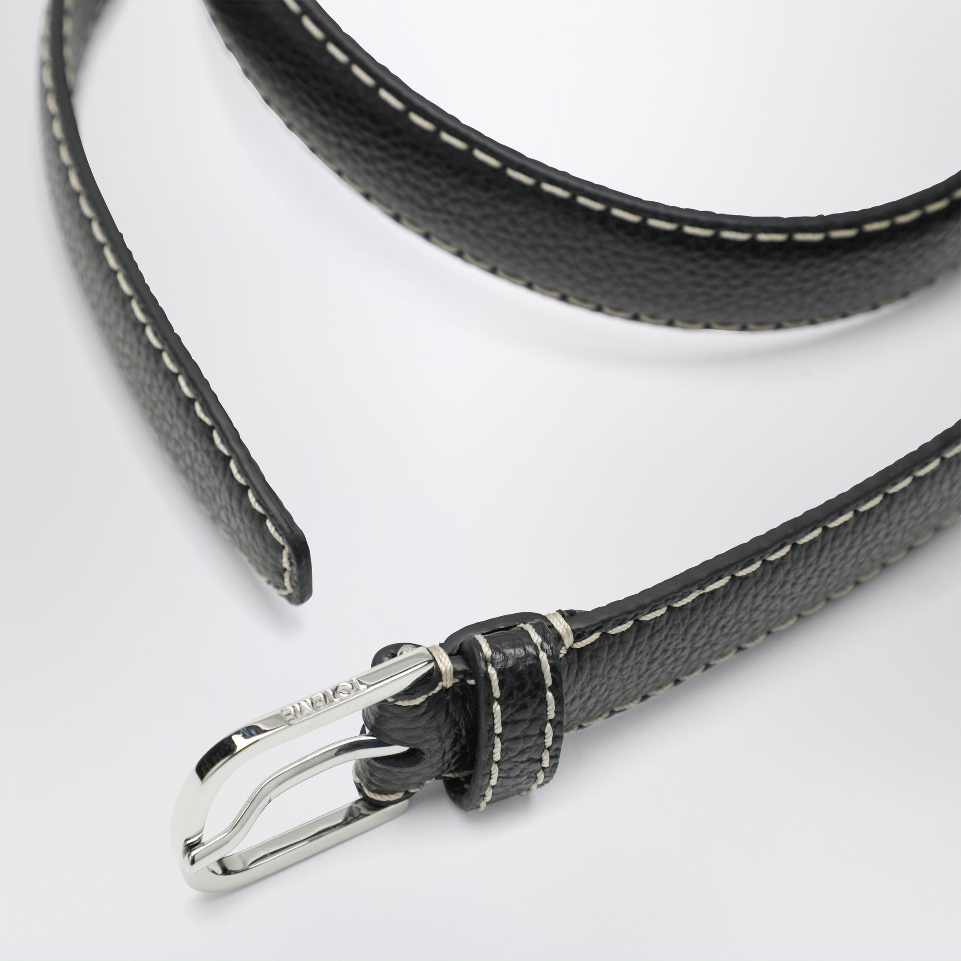 Ceinture fine en cuir martelé noire