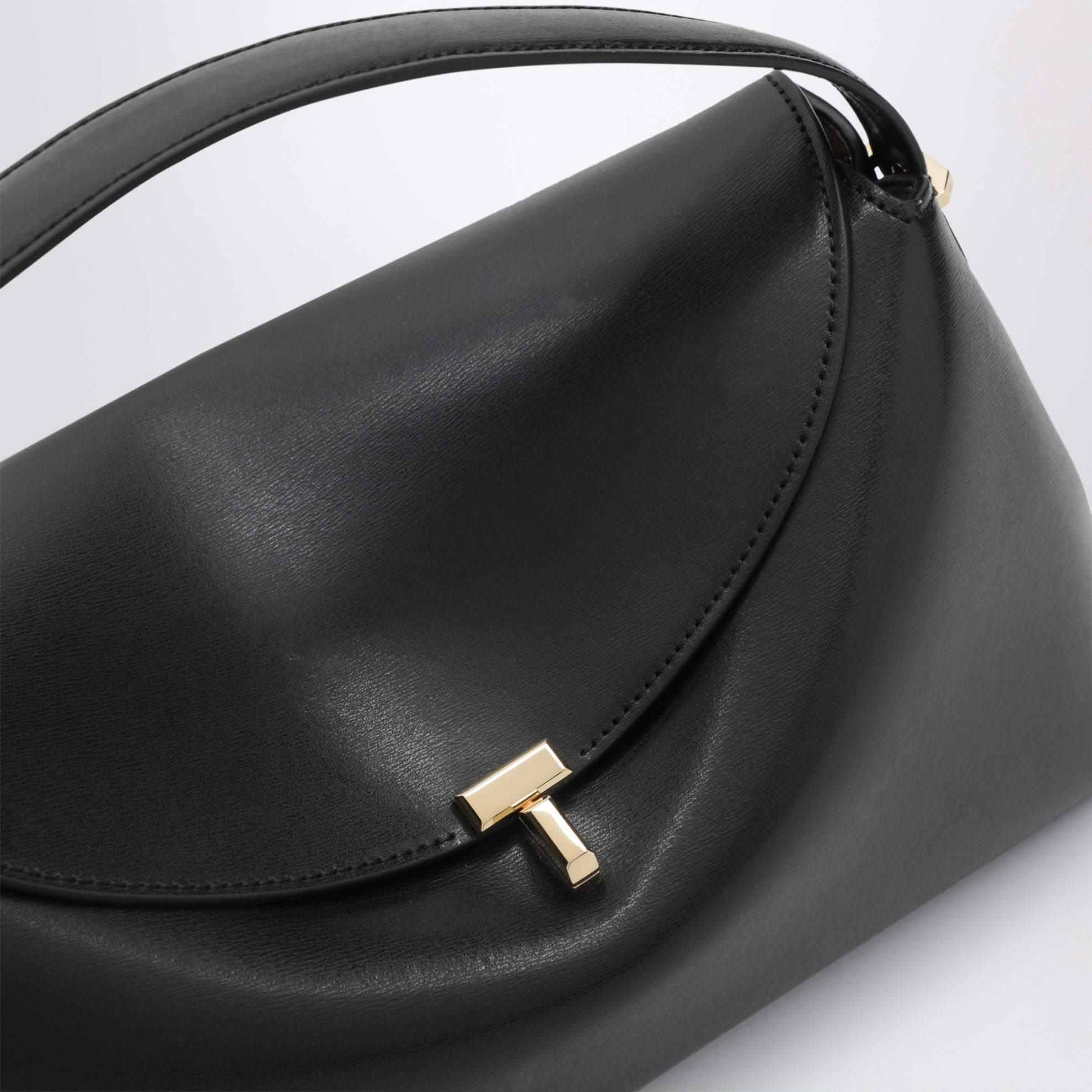 Borsa T-lock nera in pelle