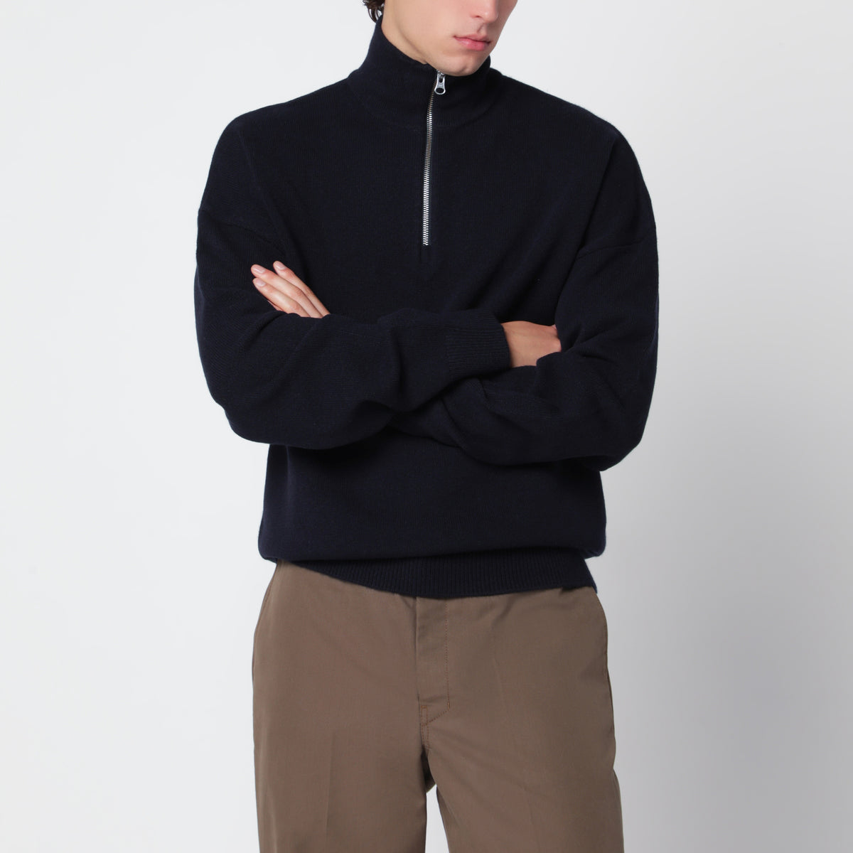 Navy N°235 Hike sweater in cashmere