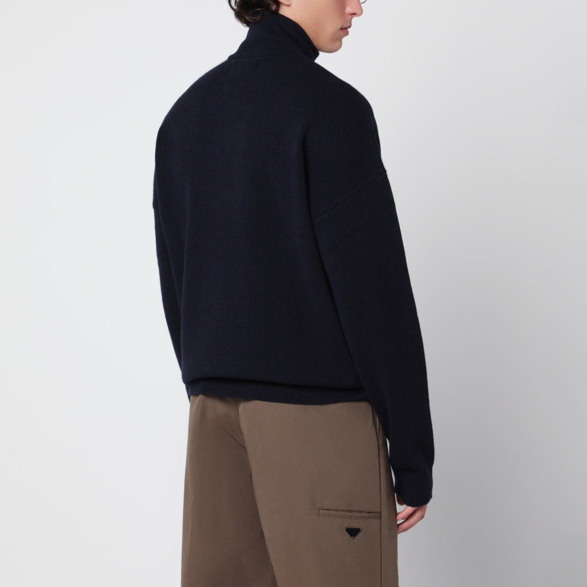 Navy N°235 Hike sweater in cashmere