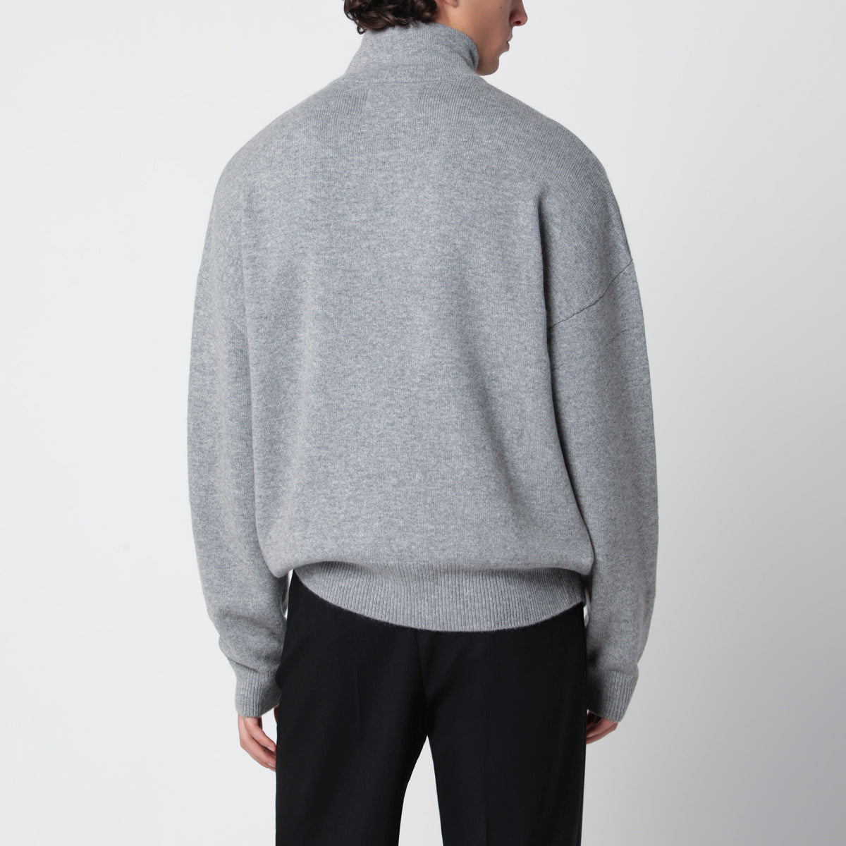Grey N°235 Hike sweater in cashmere