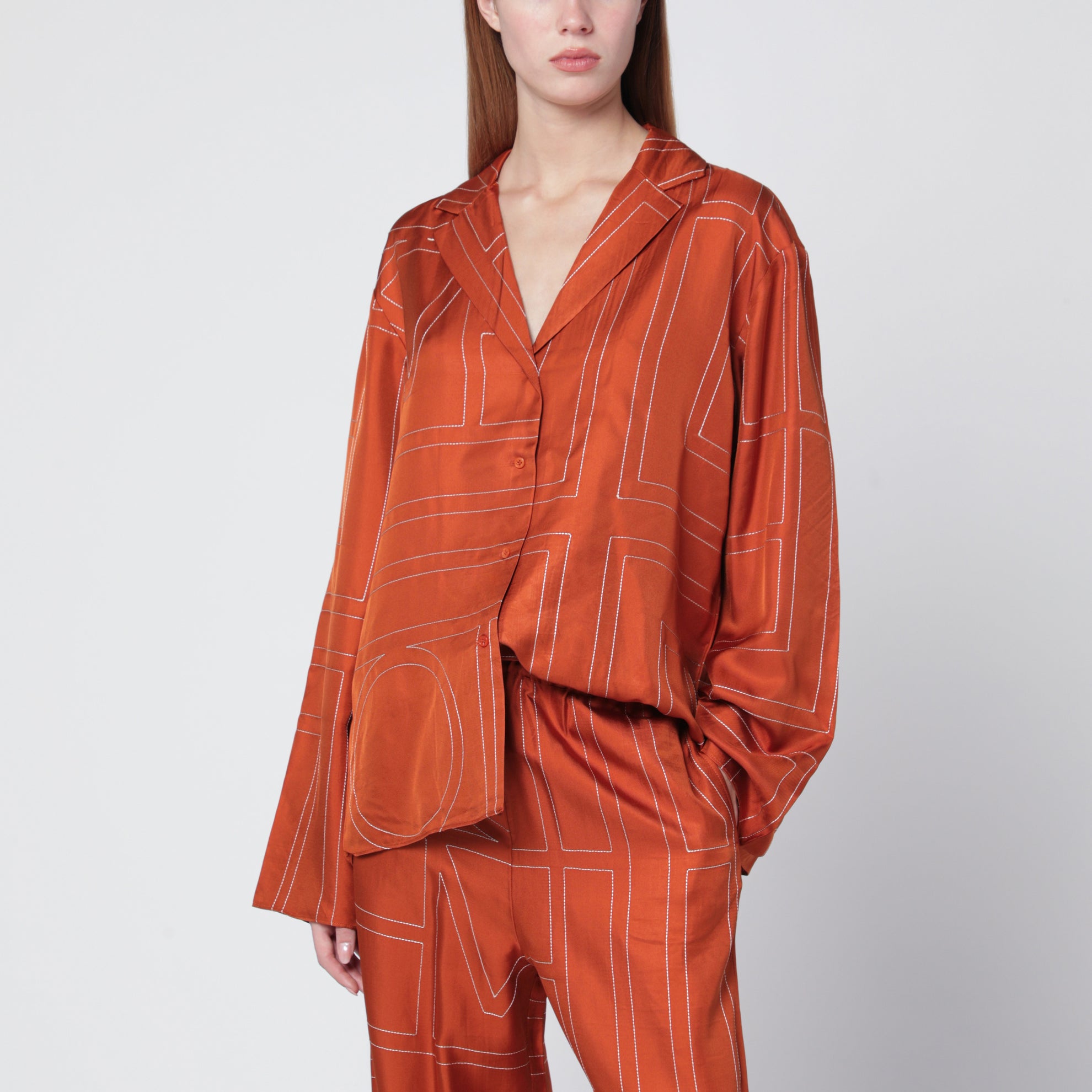 Monogramm-Pyjamahemd aus Seide in Terrakotta