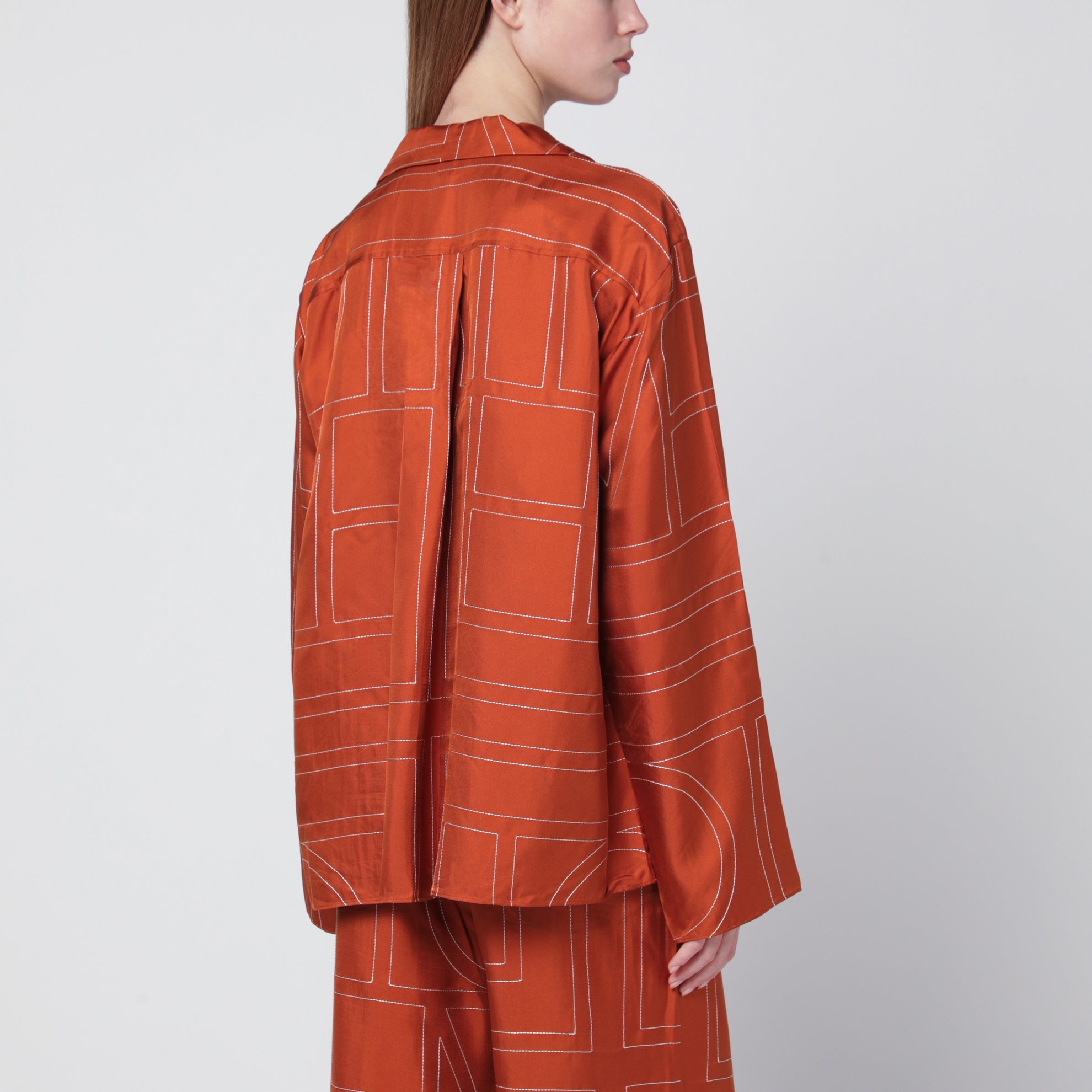 Monogramm-Pyjamahemd aus Seide in Terrakotta