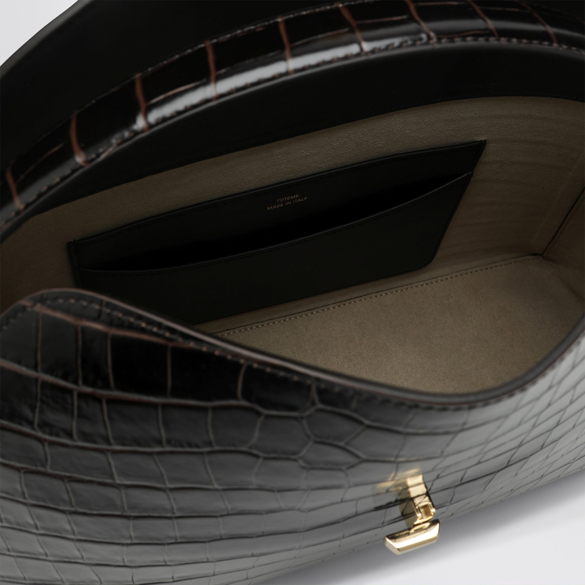 Everyday bag in dark brown crocodile-embossed leather