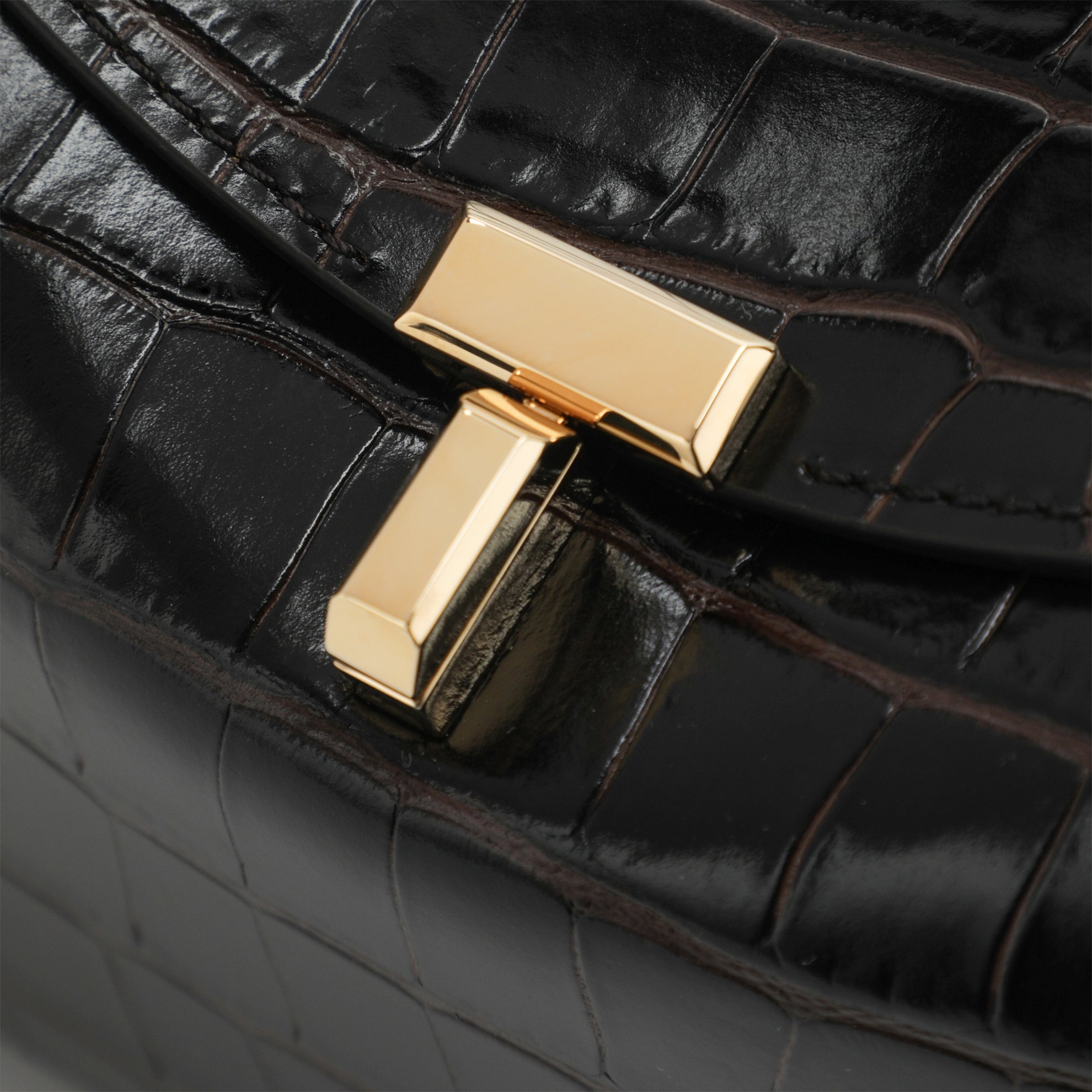 Everyday bag in dark brown crocodile-embossed leather