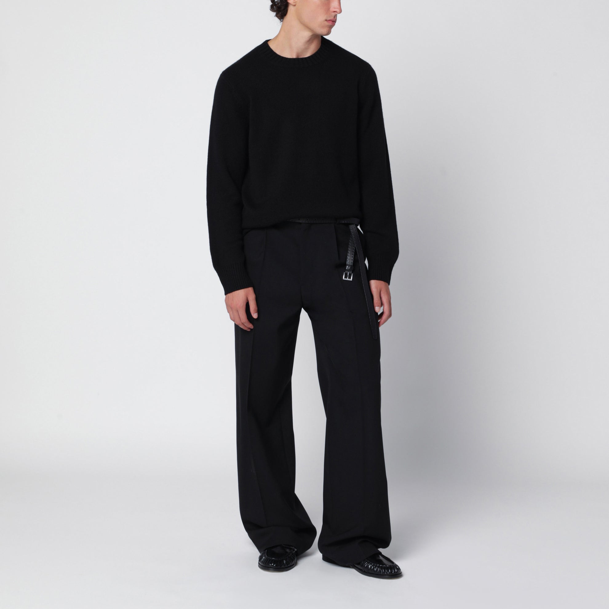 Black cashmere crew-neck sweater