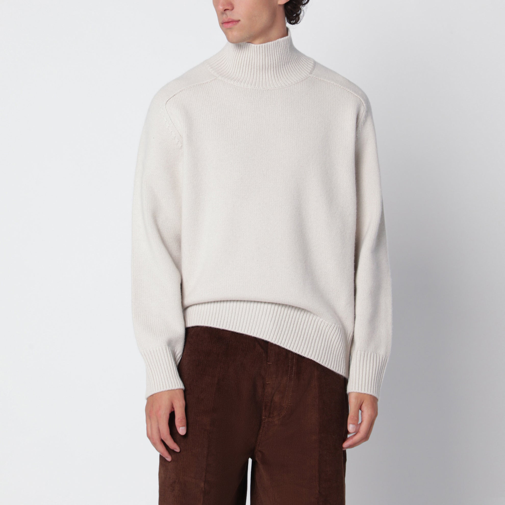 Pull col roulé en cachemire blanc