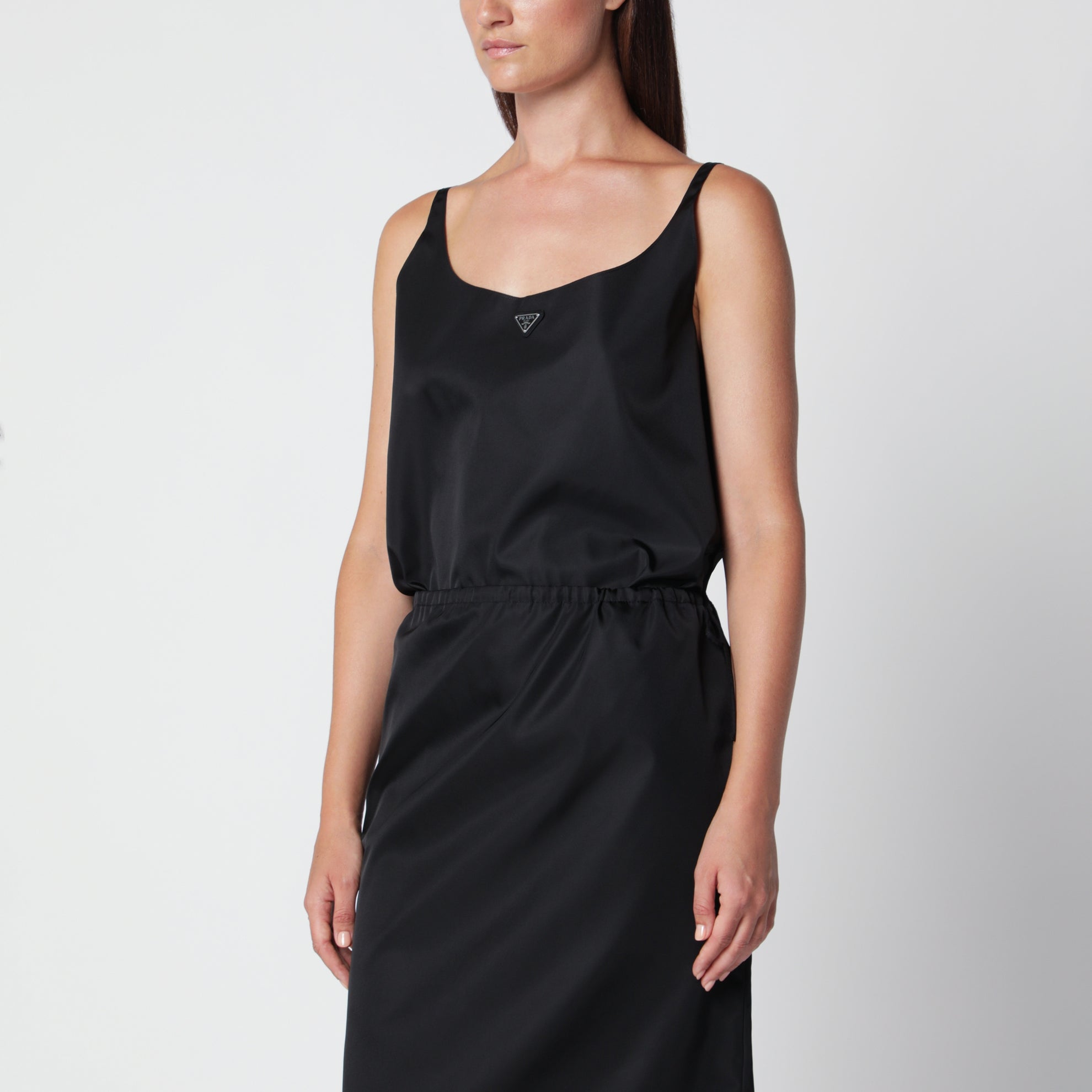 Top noir en Re-Nylon