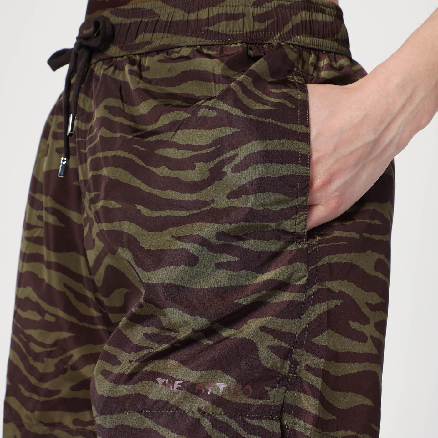 Zebra Shorts in khaki/brown nylon