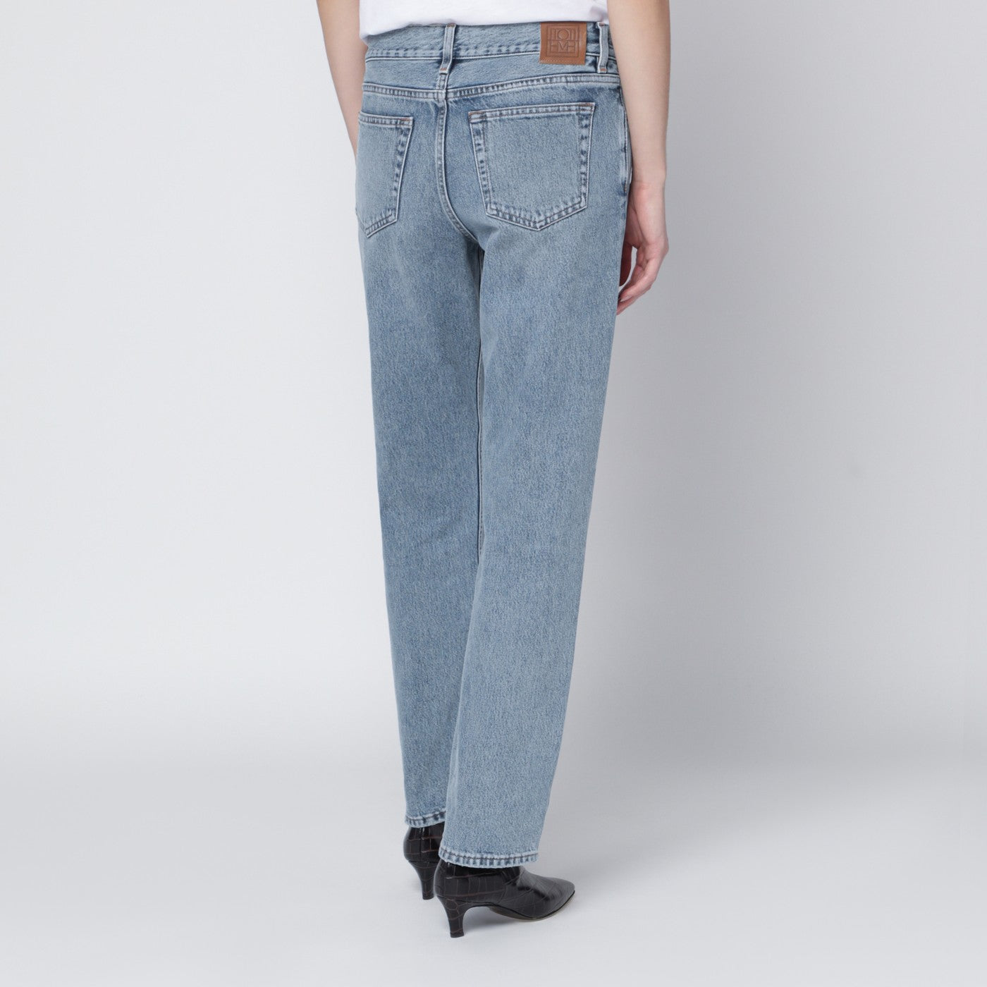 Washed-effect jeans in organic denim