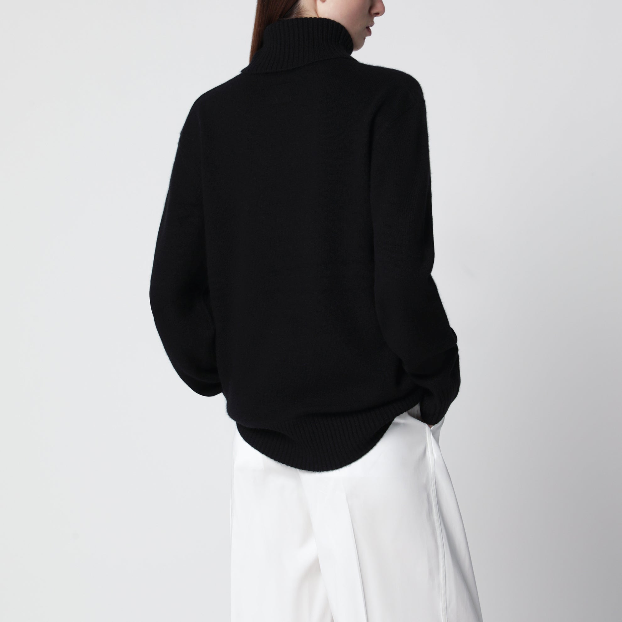 Schwarzer Rollkragenpullover aus Kaschmir