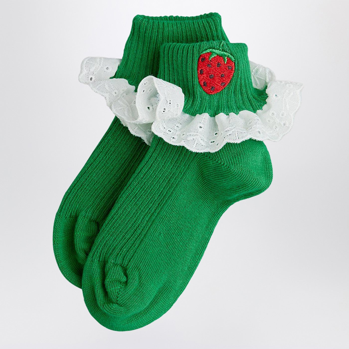 Chaussettes vertes avec fraises brodées et dentelle