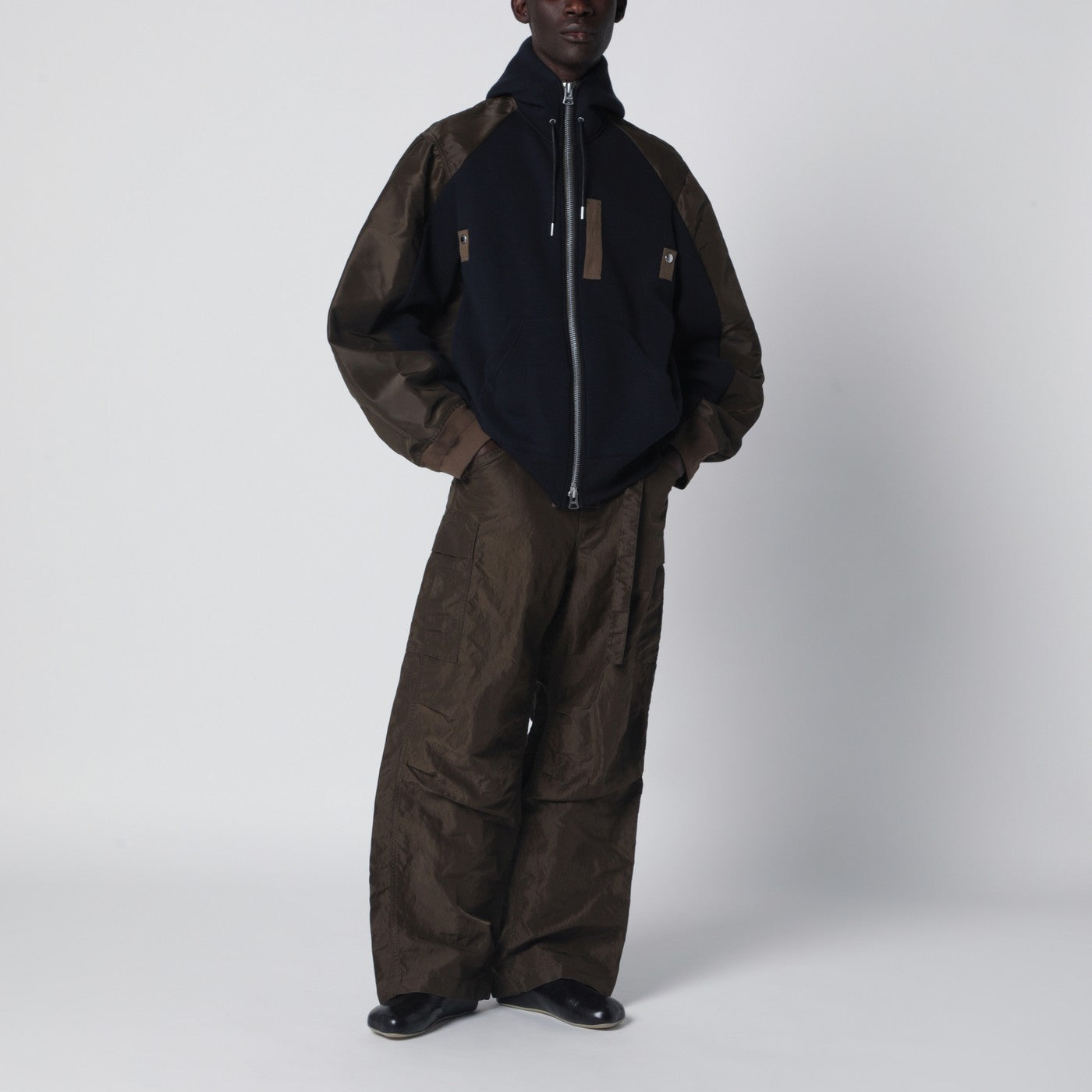 Sweat à capuche bleu marine/kaki en coton mélangé