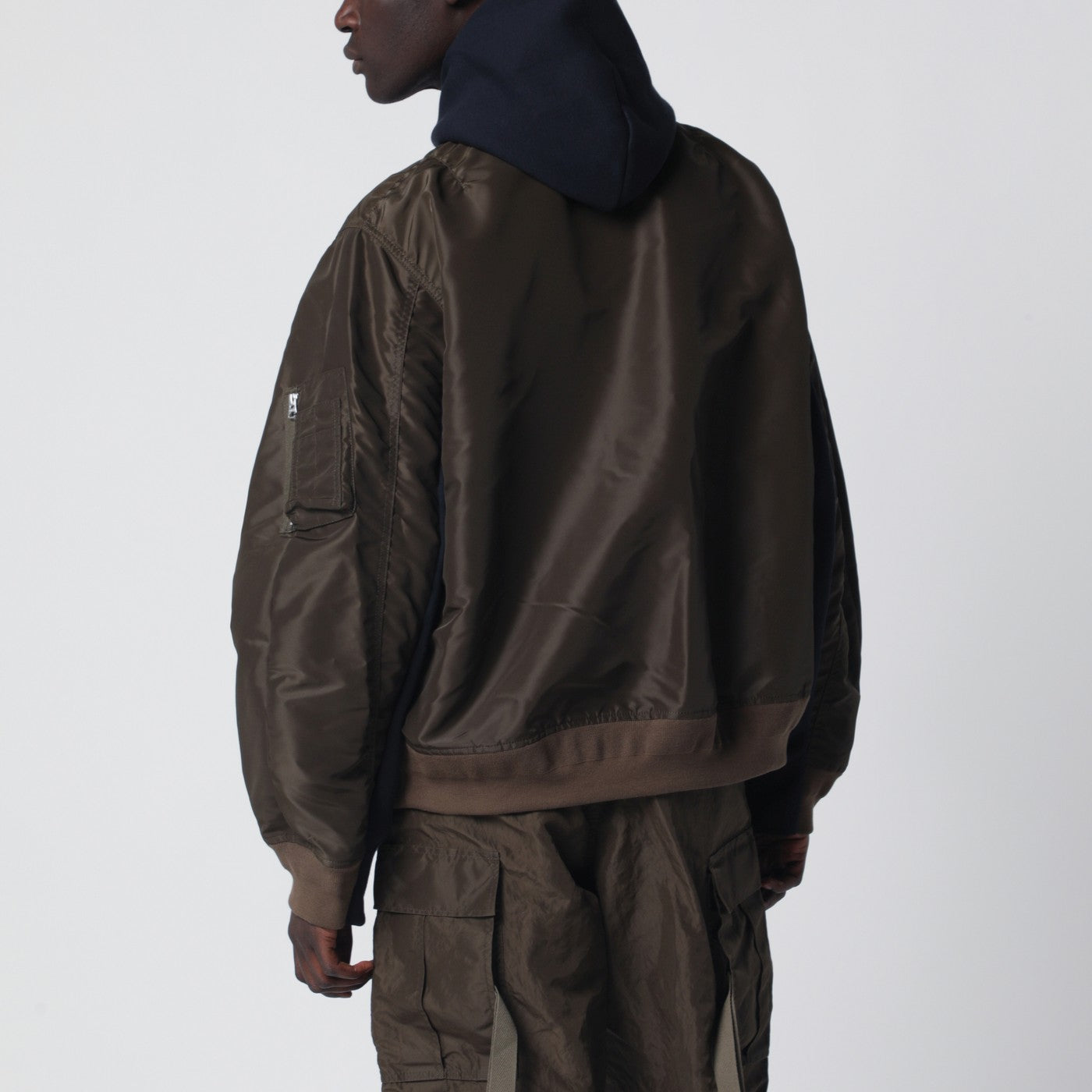 Sweat à capuche bleu marine/kaki en coton mélangé