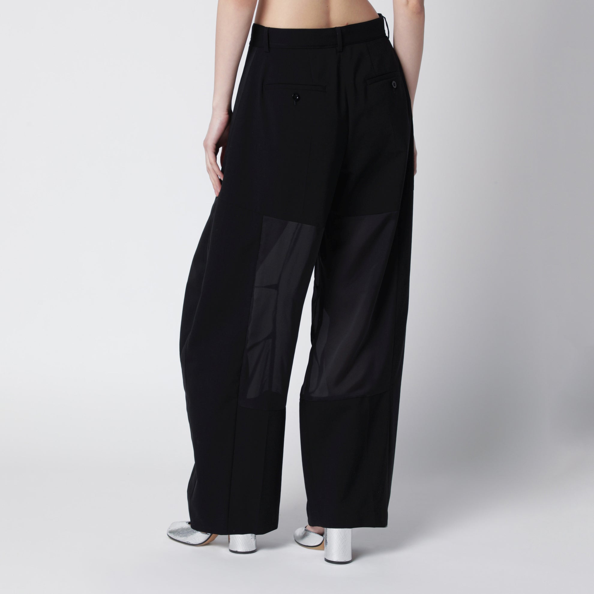Weite Wollhose mit Einsätzen und Gürtel
