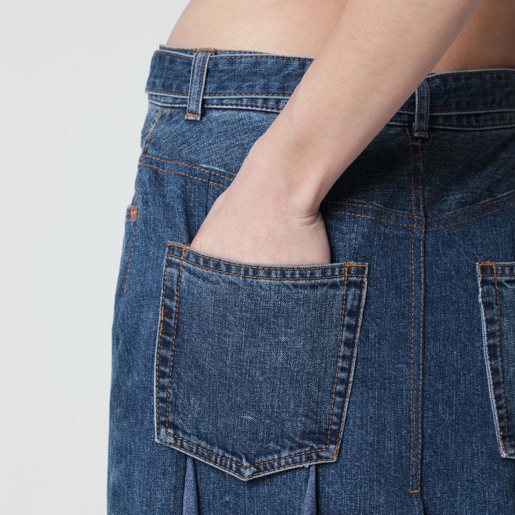 Blauer Bleistiftrock aus Denim