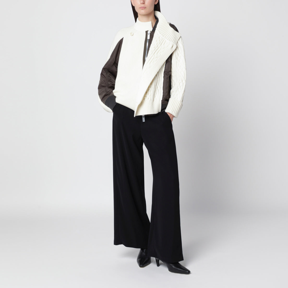 Pull blanc/vert kaki en laine et nylon