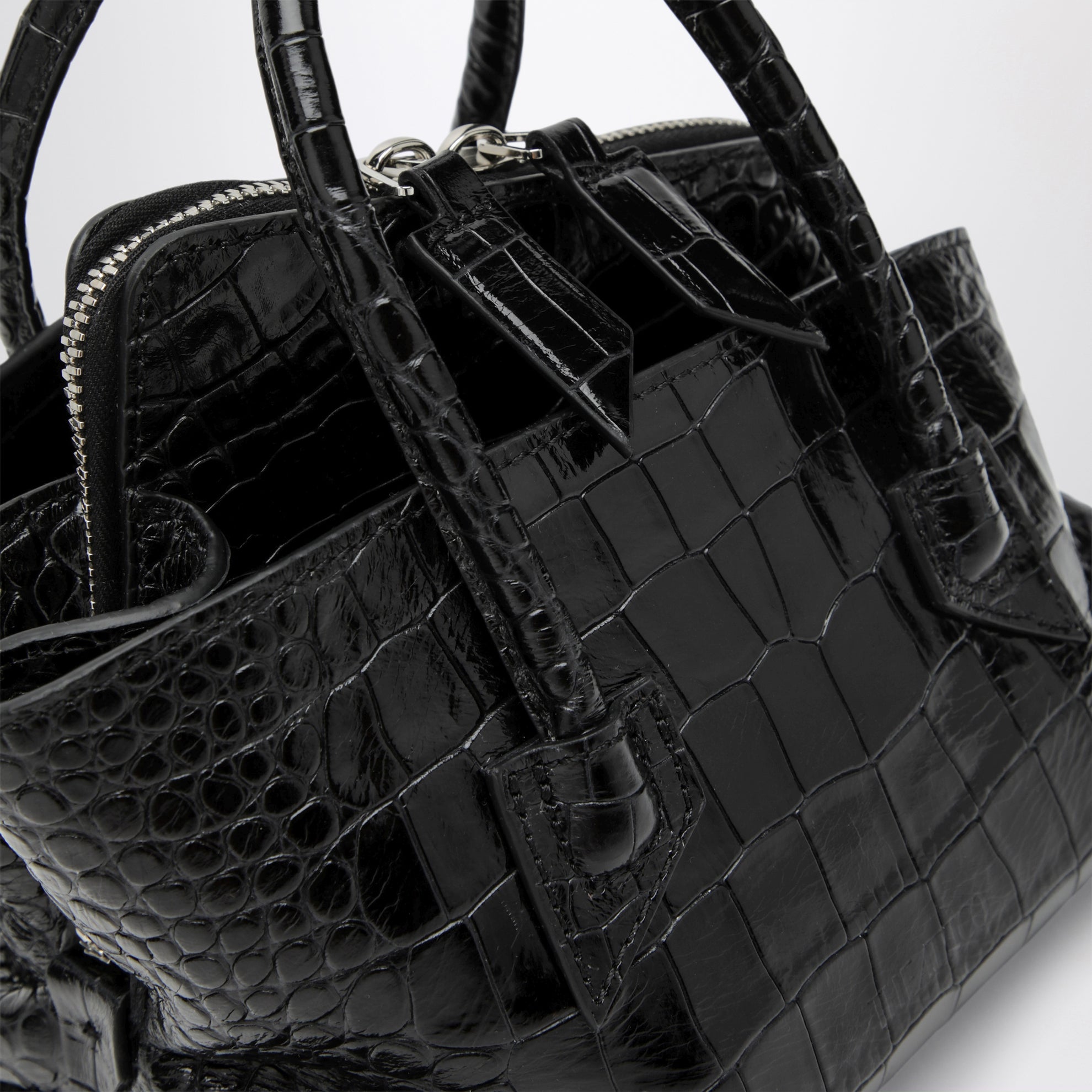 La Passeggiata Mini Tasche in Schwarz aus Leder mit Krokoprägung