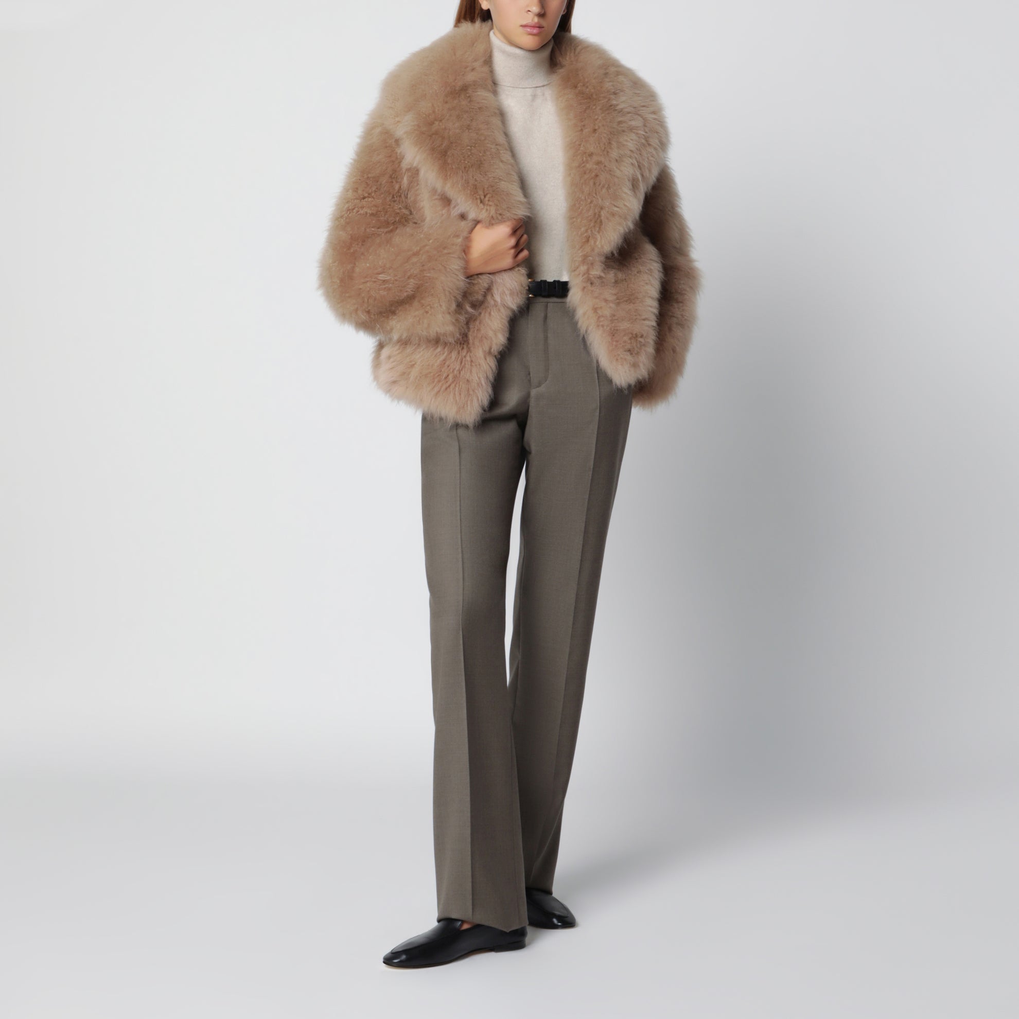 Short caramel fur jacket