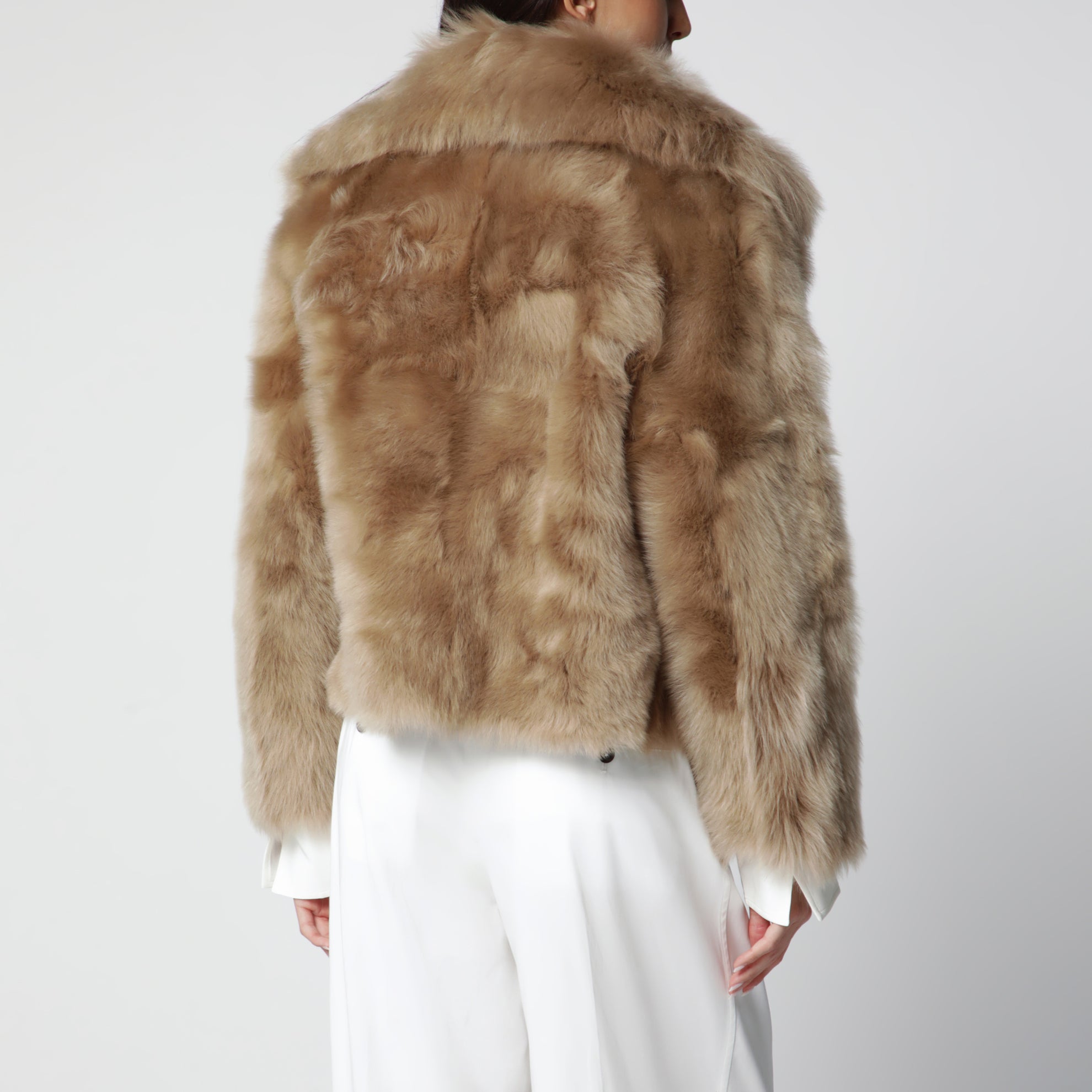 Short hazelnut fur jacket