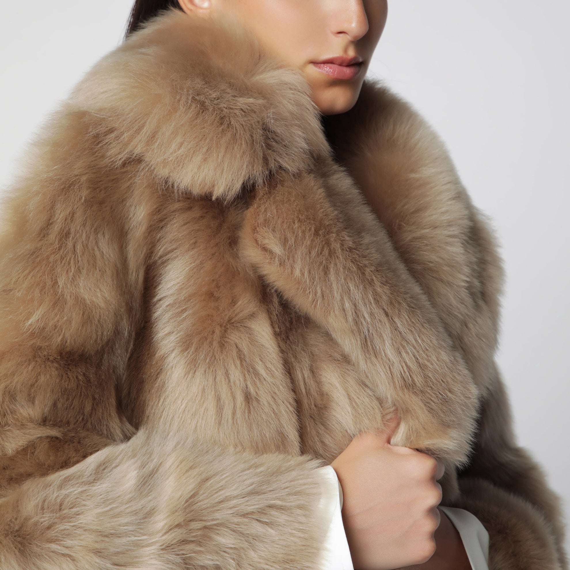Short hazelnut fur jacket
