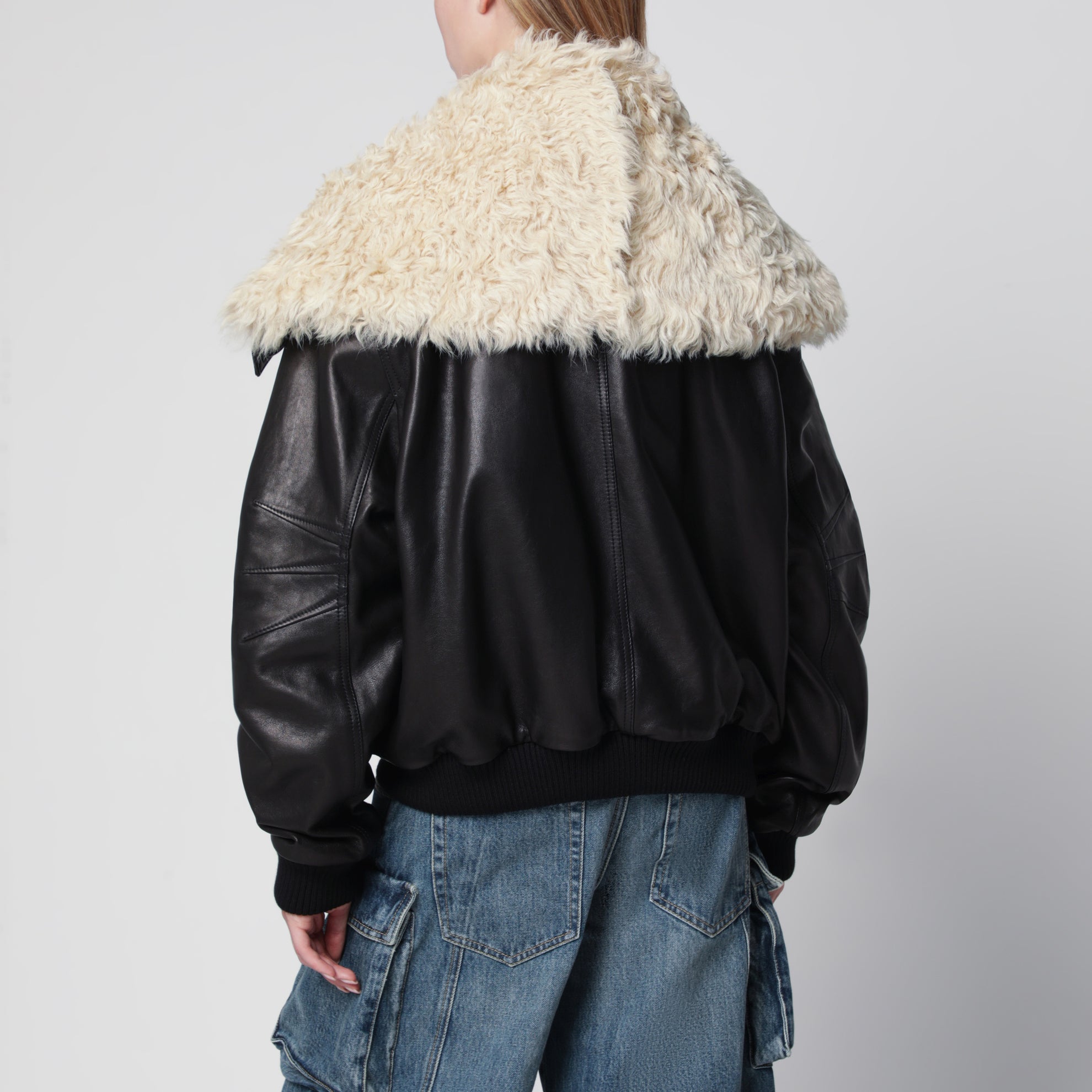 Bomber in pelle nero con collo in shearling