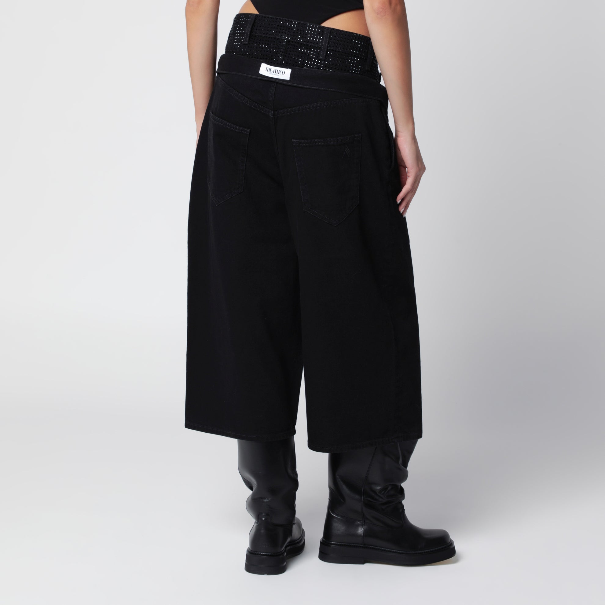 Jean large en denim noir avec cristaux