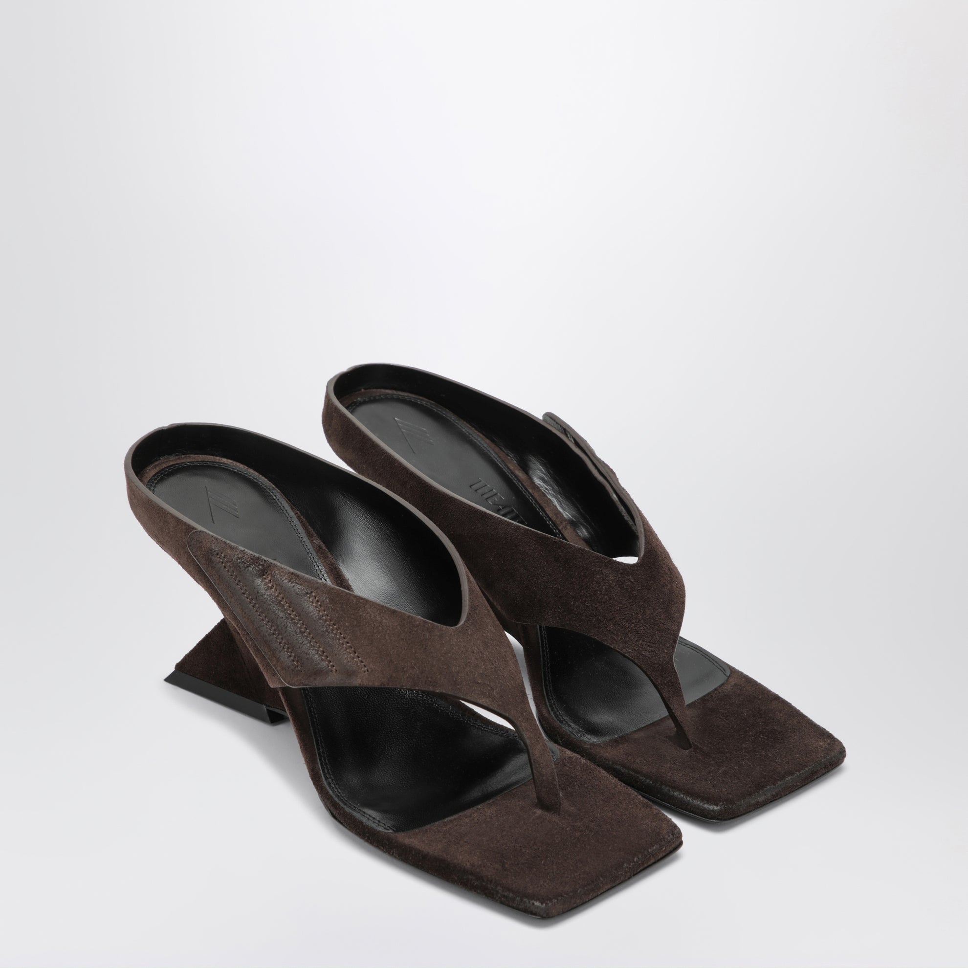 Sandalo infradito Cheope in suede marrone scuro