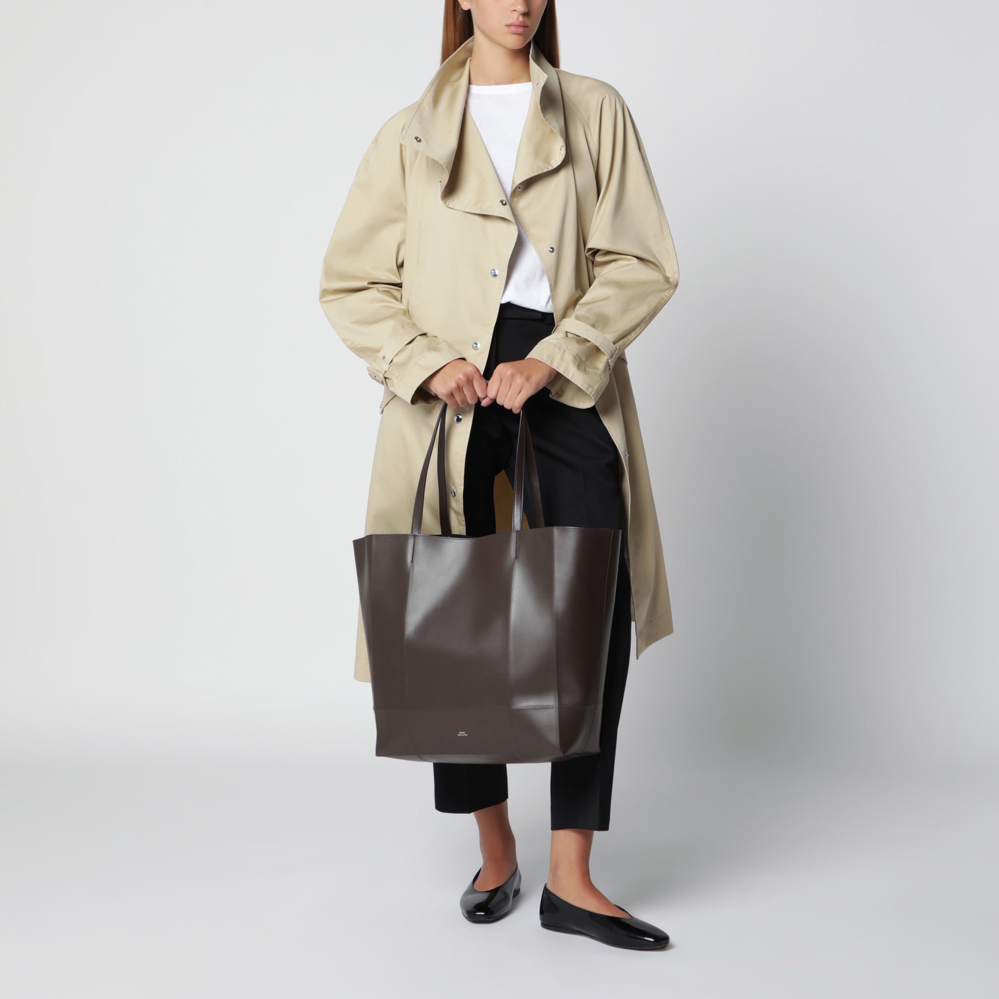 Roam leather tote bag in brown