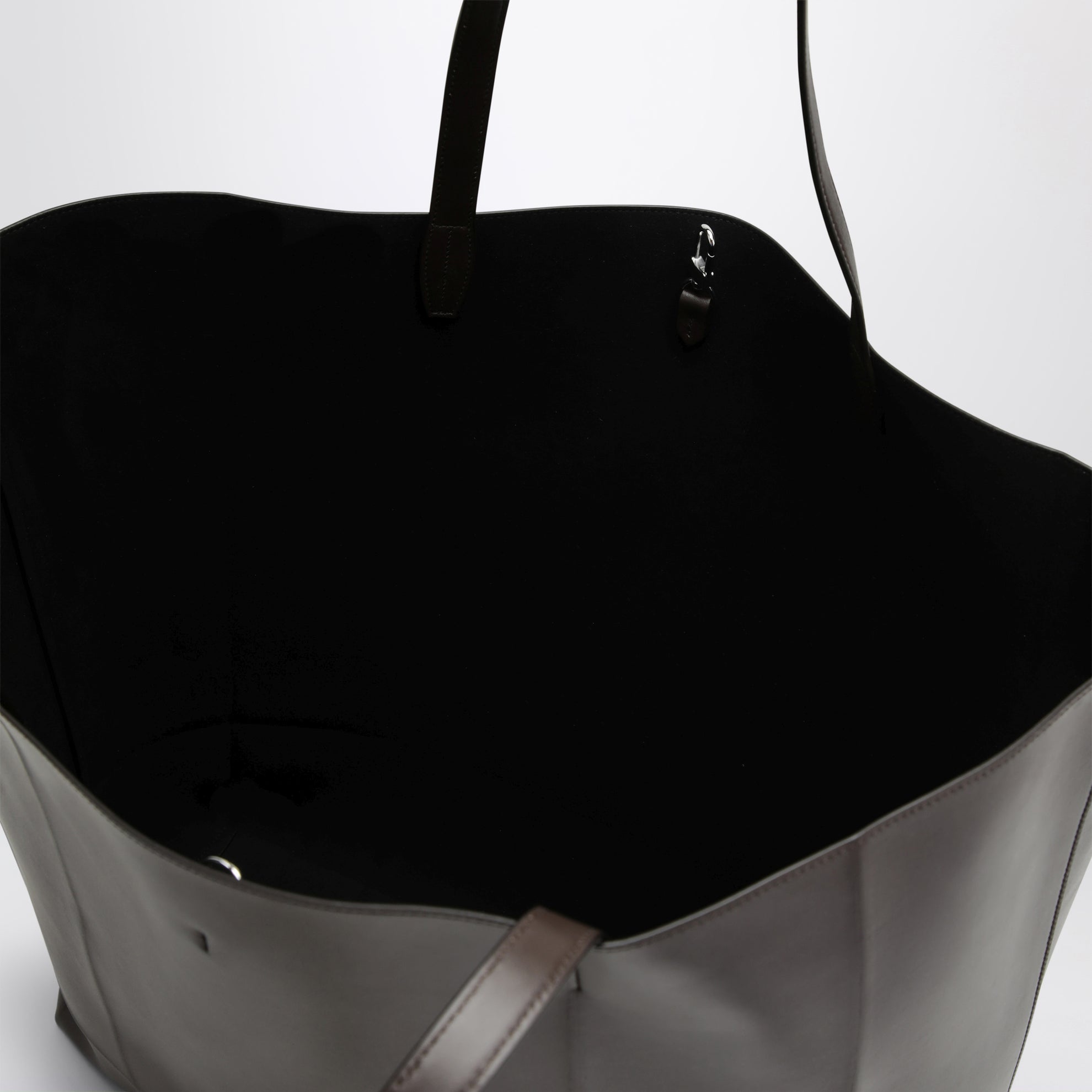 Roam leather tote bag in brown