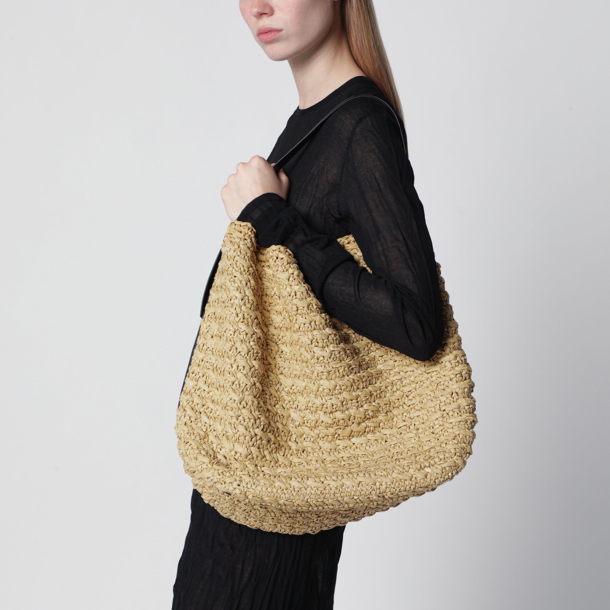 Borsa tote con dettagli a cintura in rafia naturale