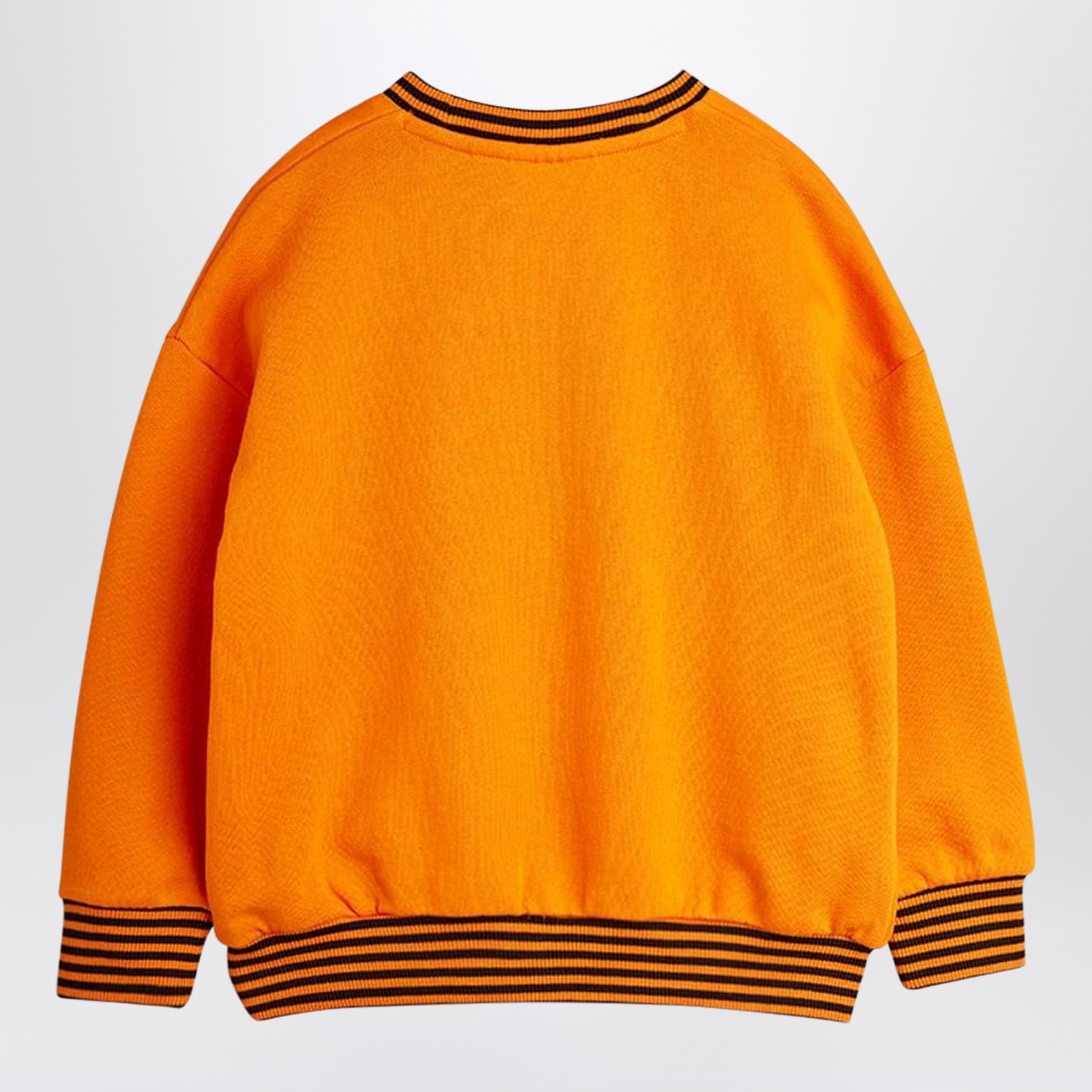 Sweatshirt orange avec ballon de football en chenille