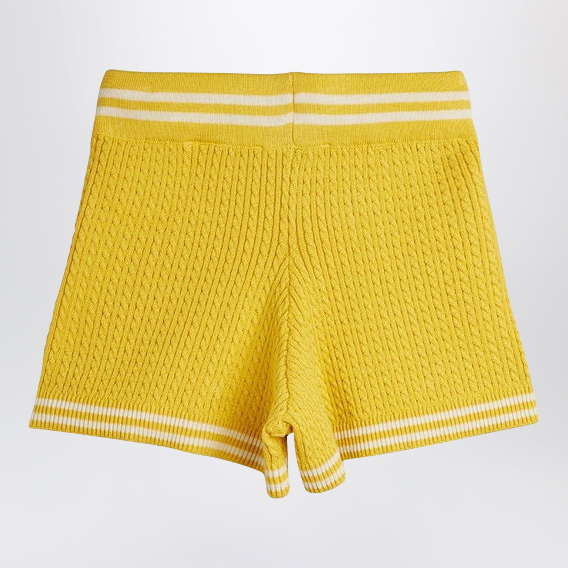 Short jaune en maille torsadée